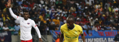 Sandile Mthethwa's extra-time winner sinks Kaizer Chiefs and sends Orlando  Pirates into Nedbank Cup final