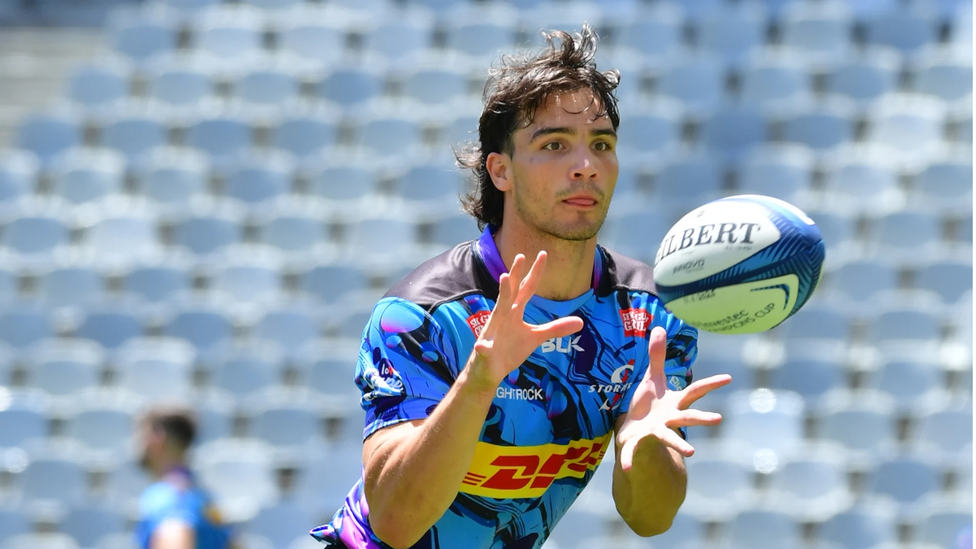 Roche gets first start as Roos returns via Stormers bench