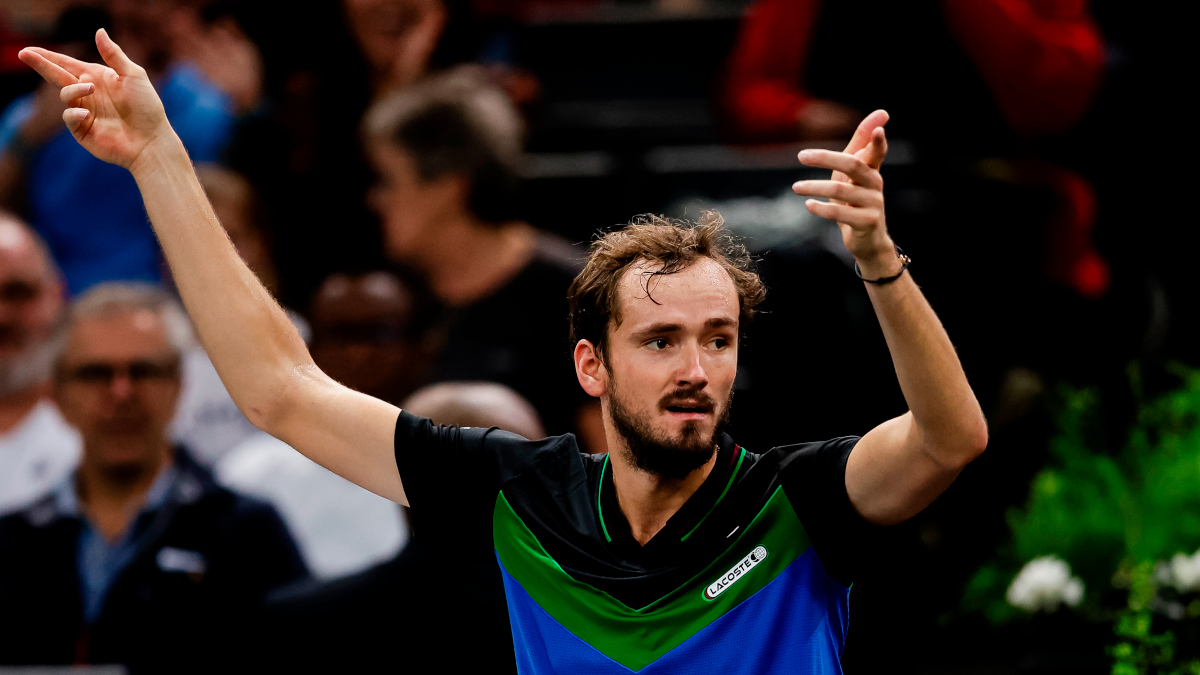 Medvedev denies obscene gesture after Paris Masters loss