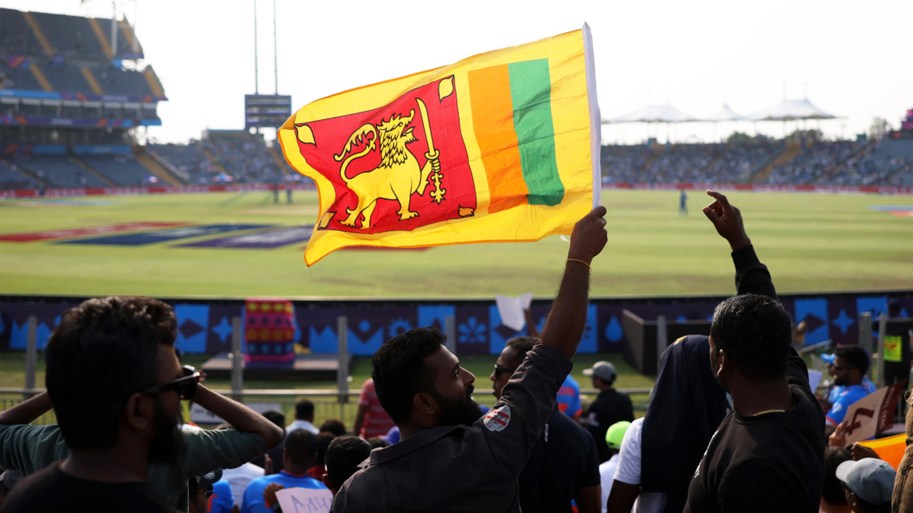 Sri Lanka board tells cricketers to stay in Pakistan after bomb blast