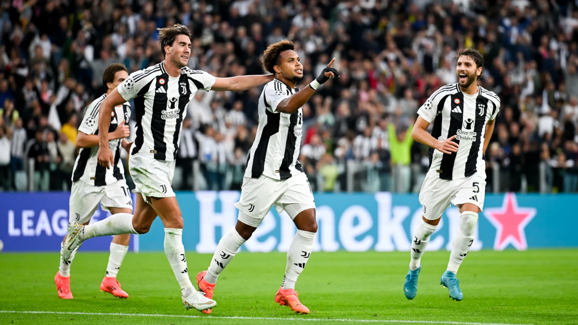 Juventus return to Champions League with a win against PSV