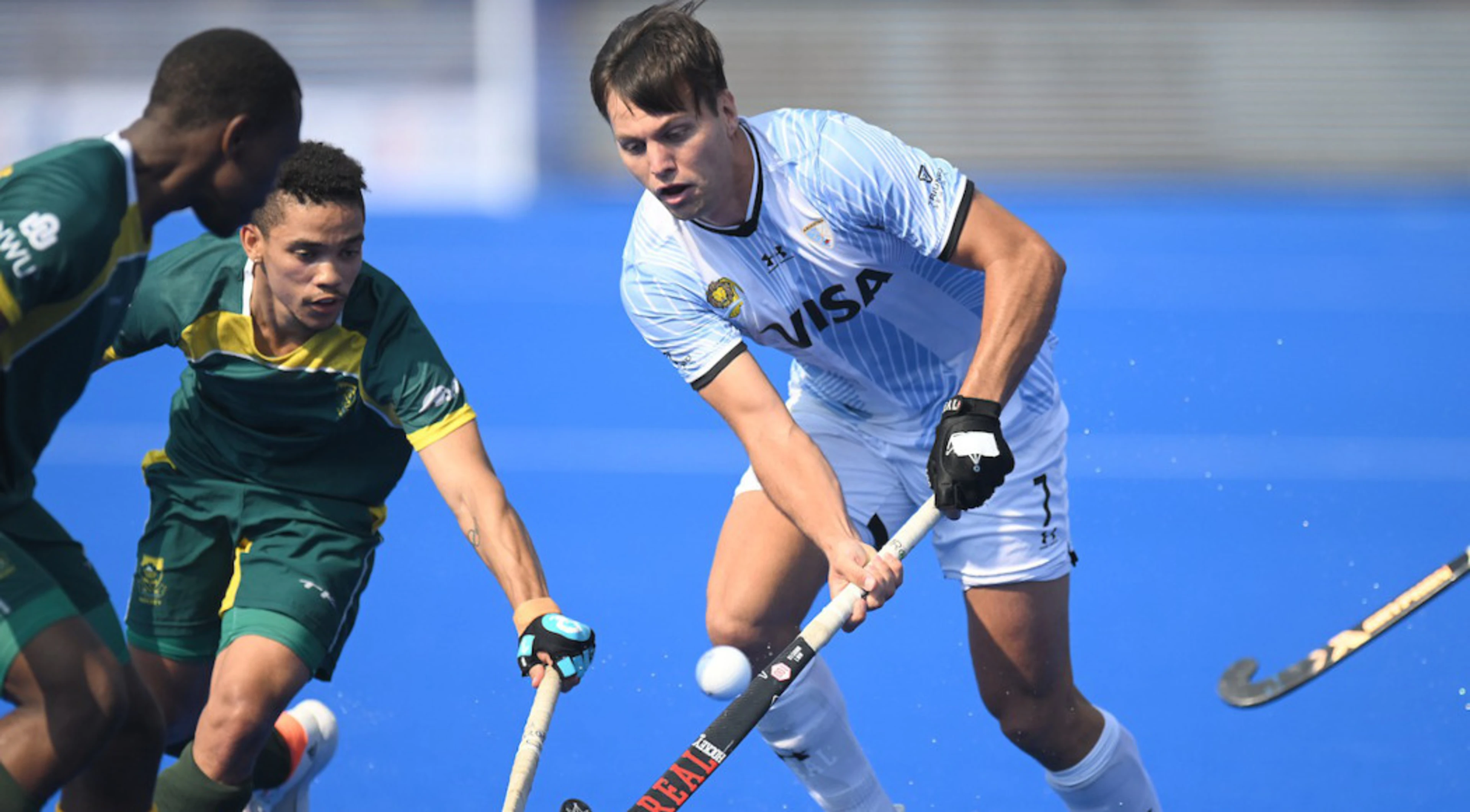 Argentina edge South Africa in World Cup opener