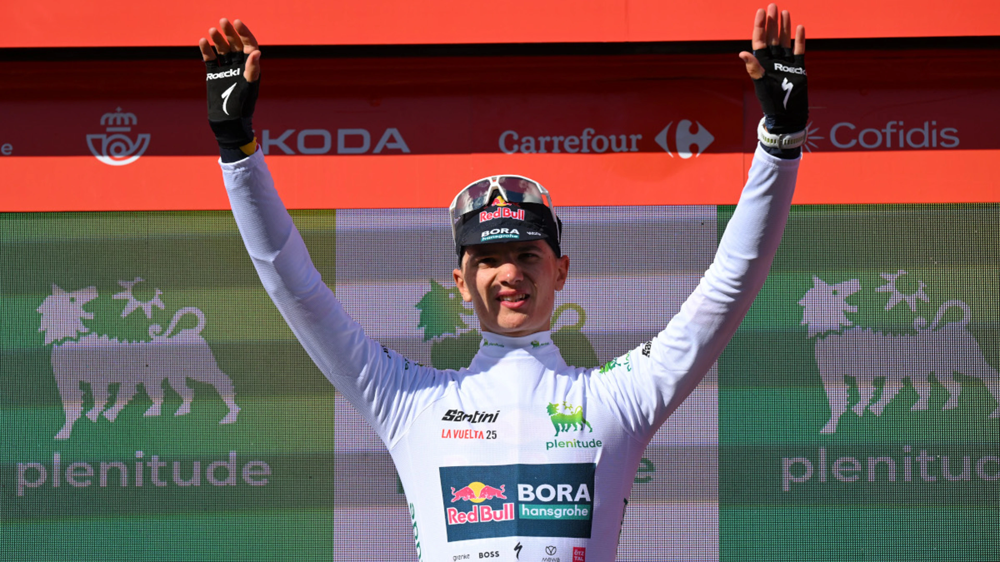 Italian Pellizzari powers to Vuelta stage 17 win