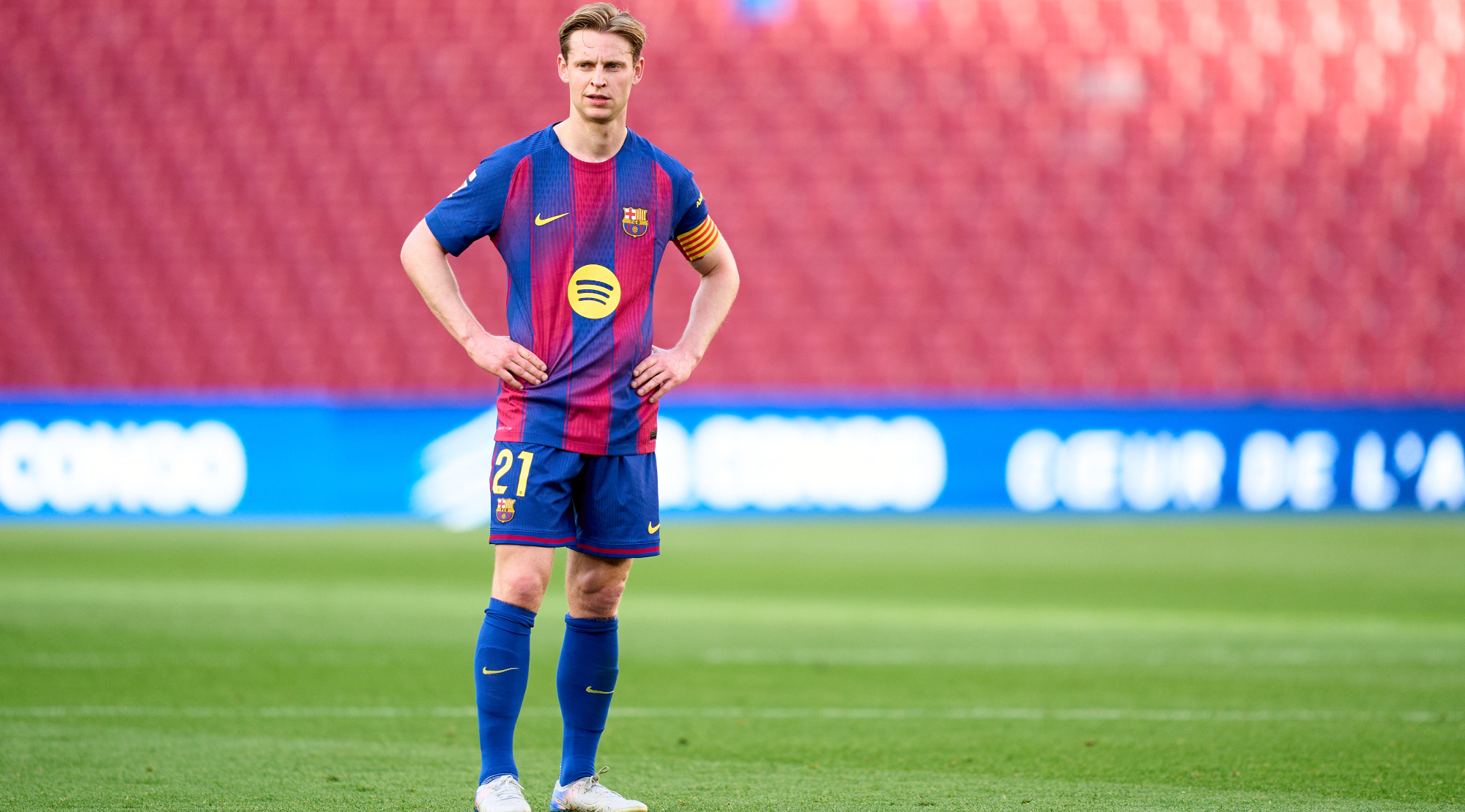 Barcelona's De Jong out for up to six weeks