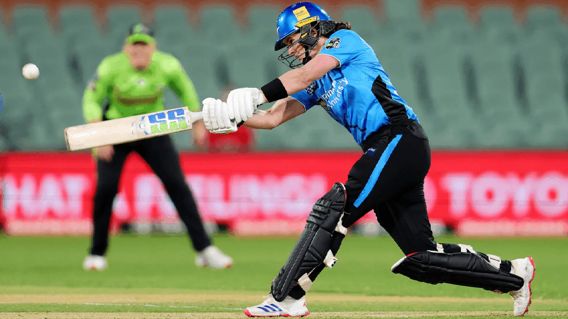 Strikers v Thunder | Match Highlights | Women's Big Bash League