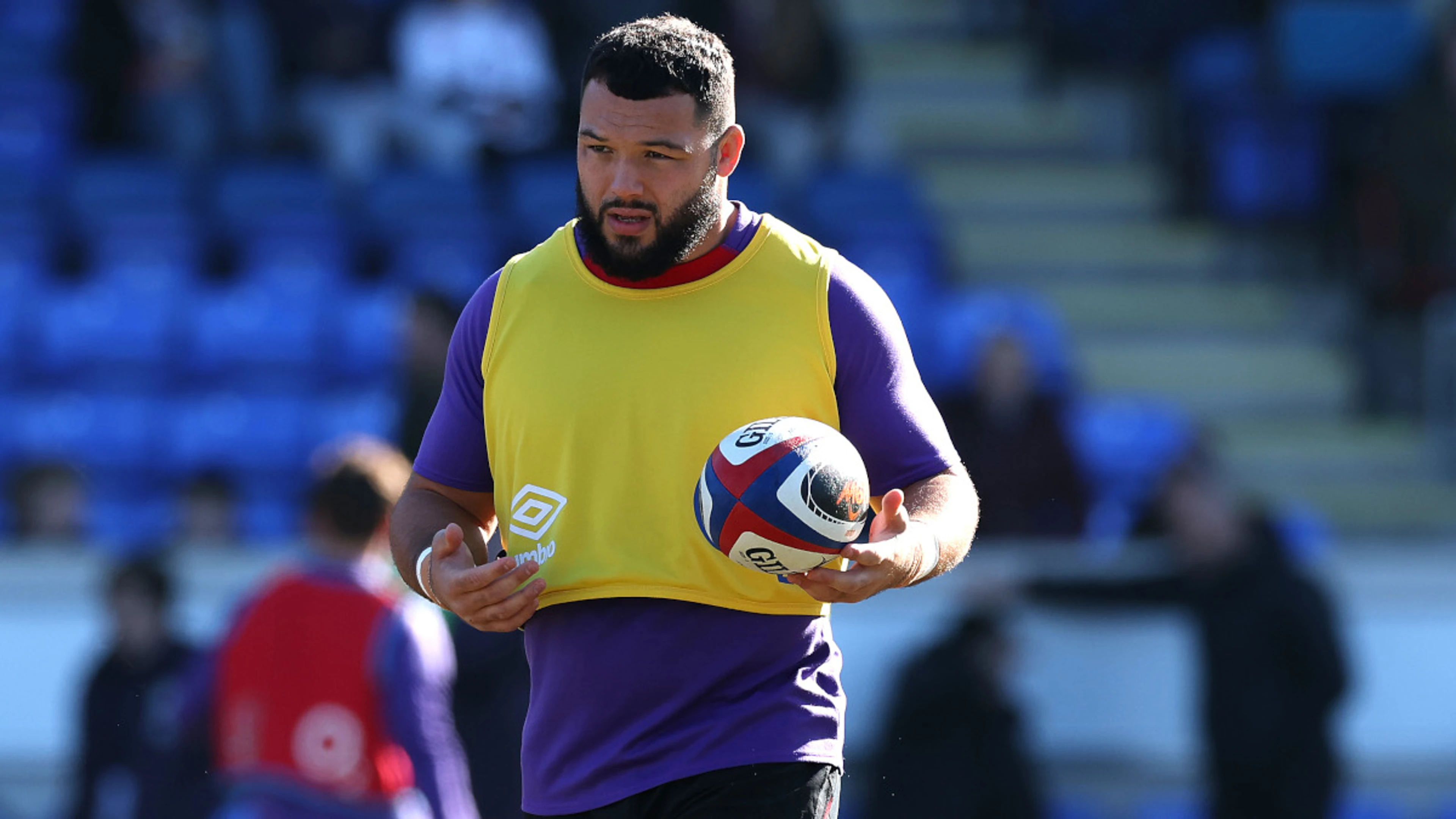 Six Nations challengers England in 'no-win' clash with Italy