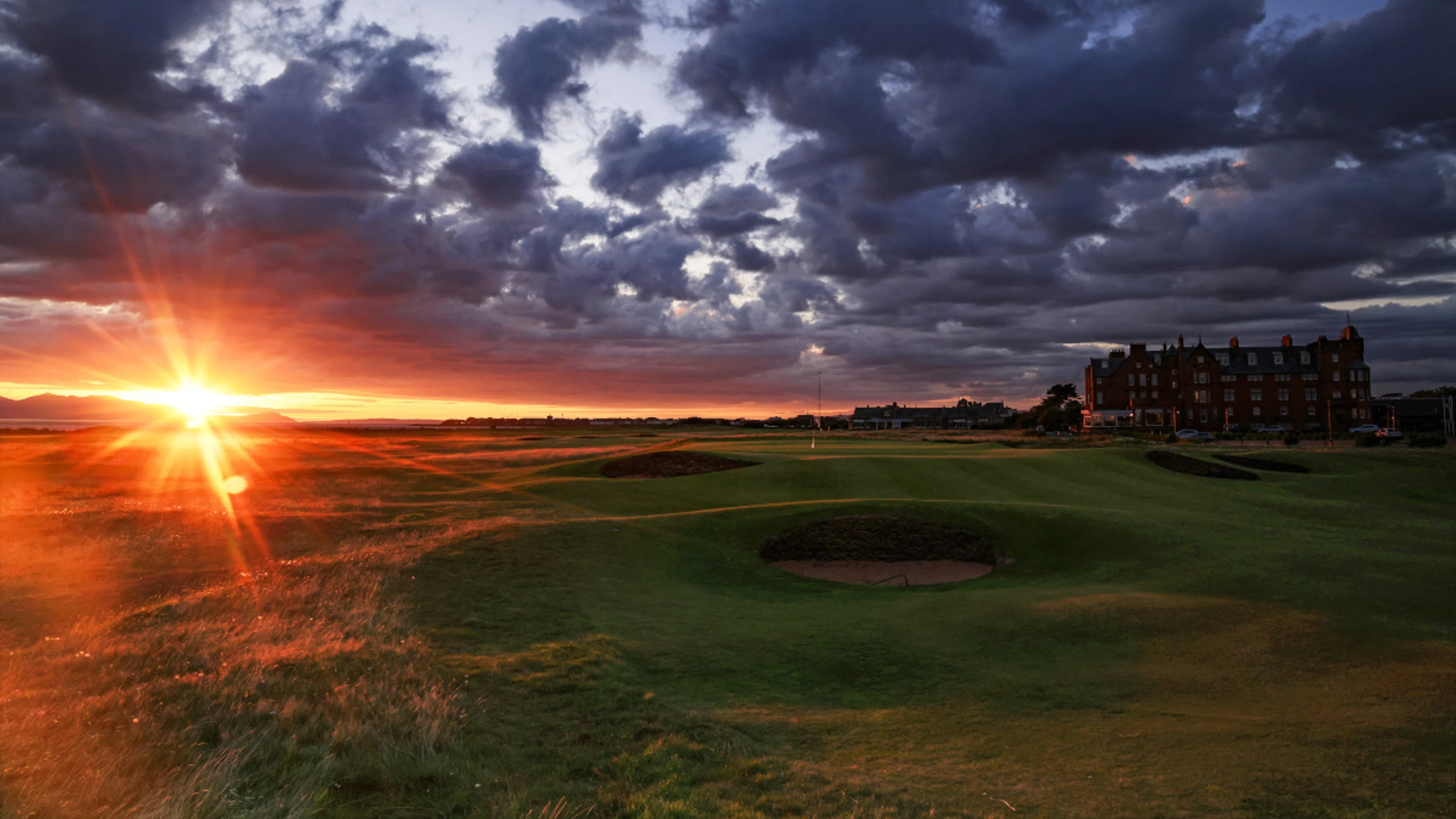 Troon's sixth hole to set Open distance record