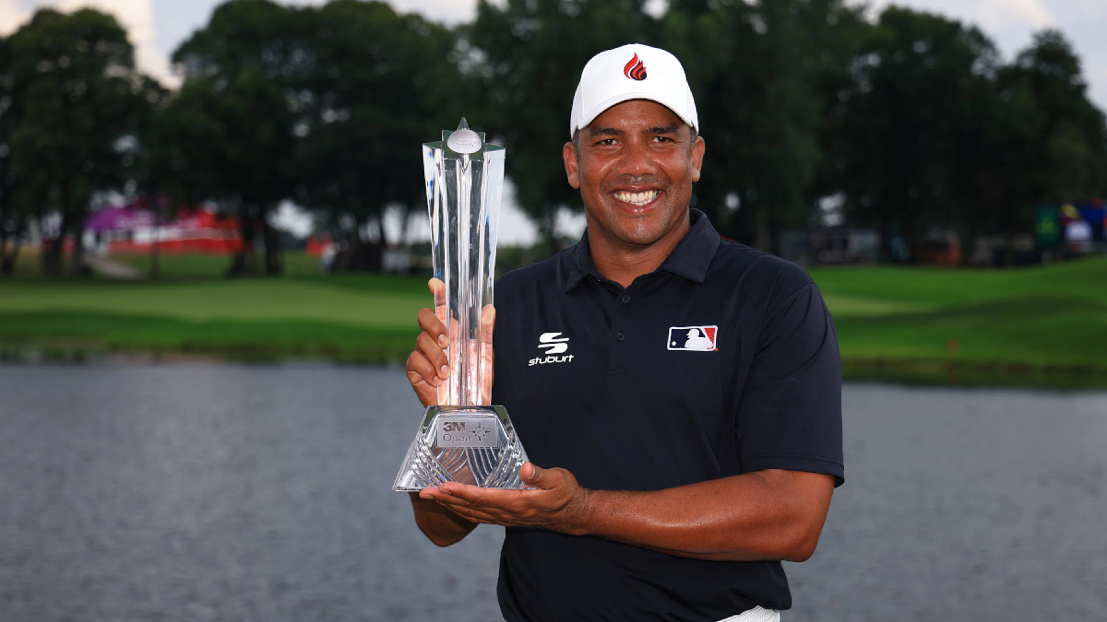 Vegas ends PGA win drought with 3M Open title