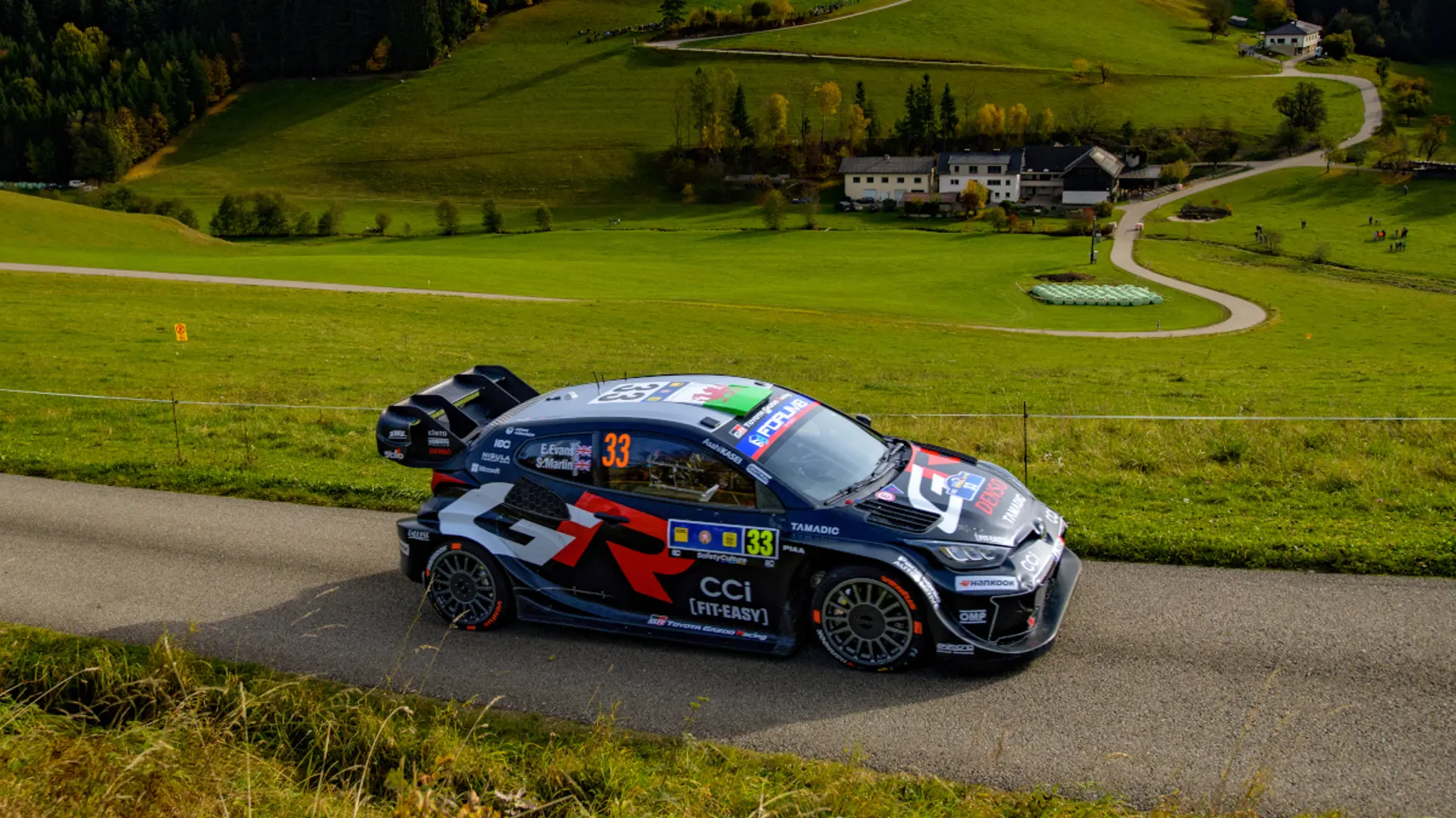 Title-chasing Evans makes cautious start at Rally Japan