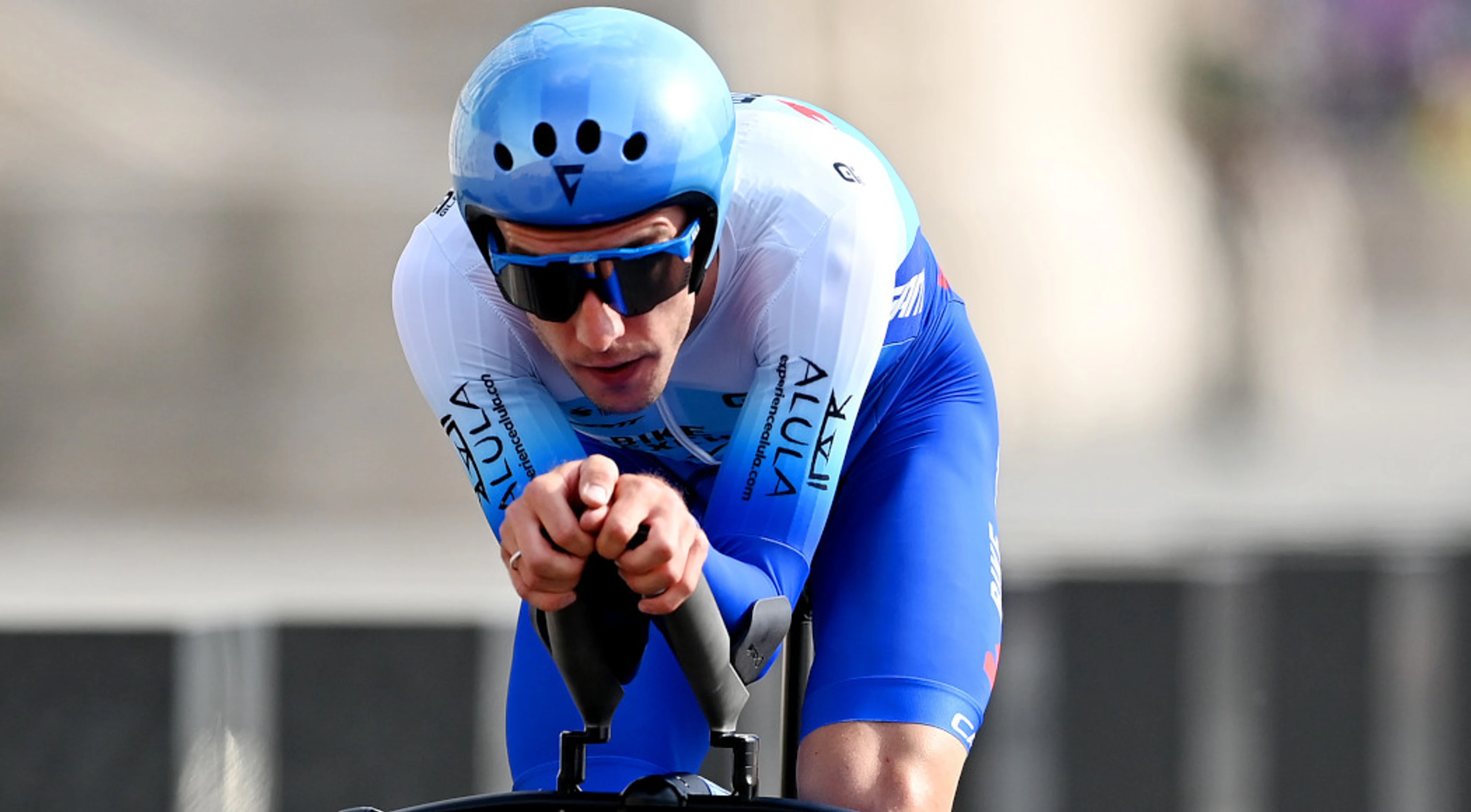 Yates wins Giro d'Italia time-trial