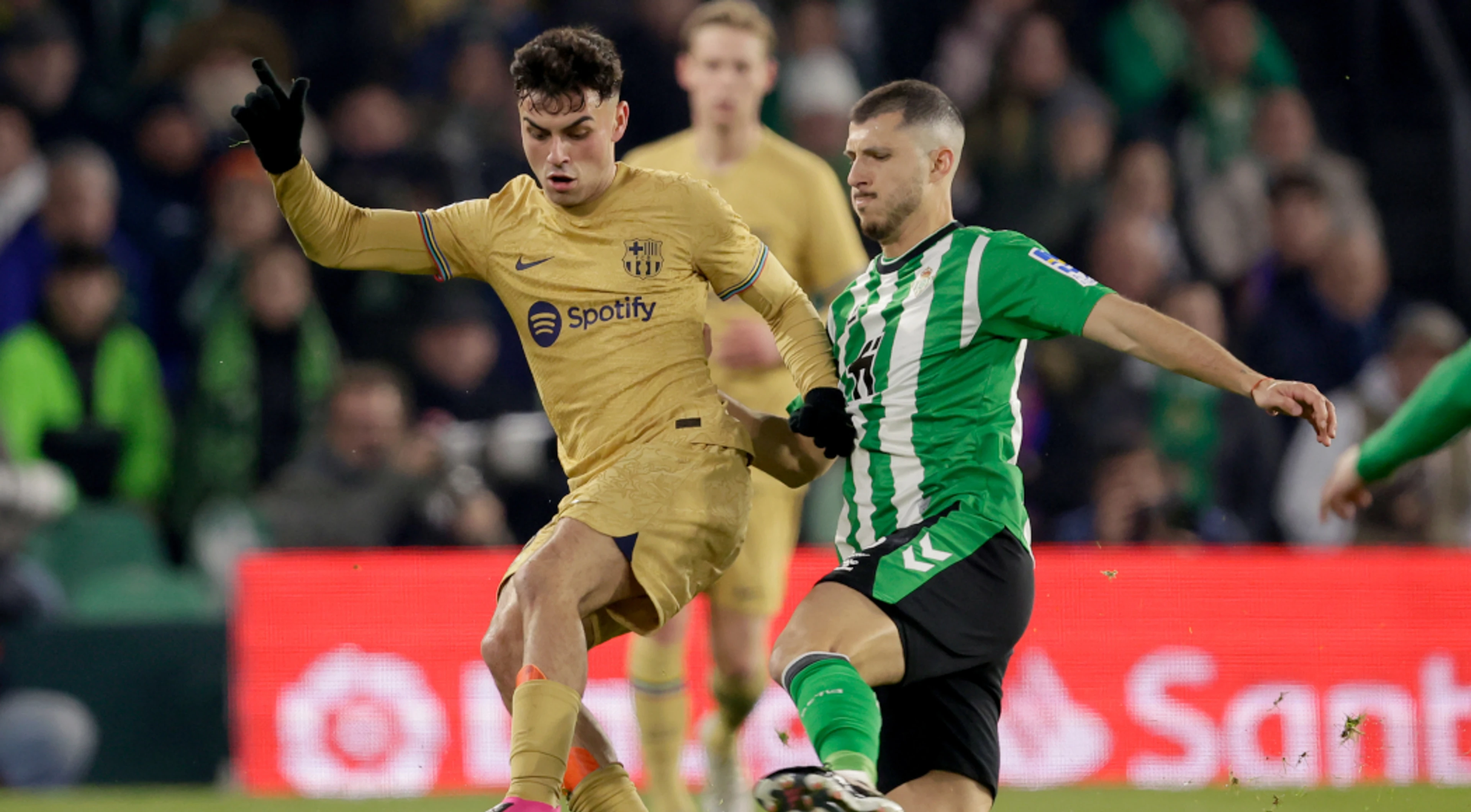 Barcelona secure gritty win at Betis to extend lead