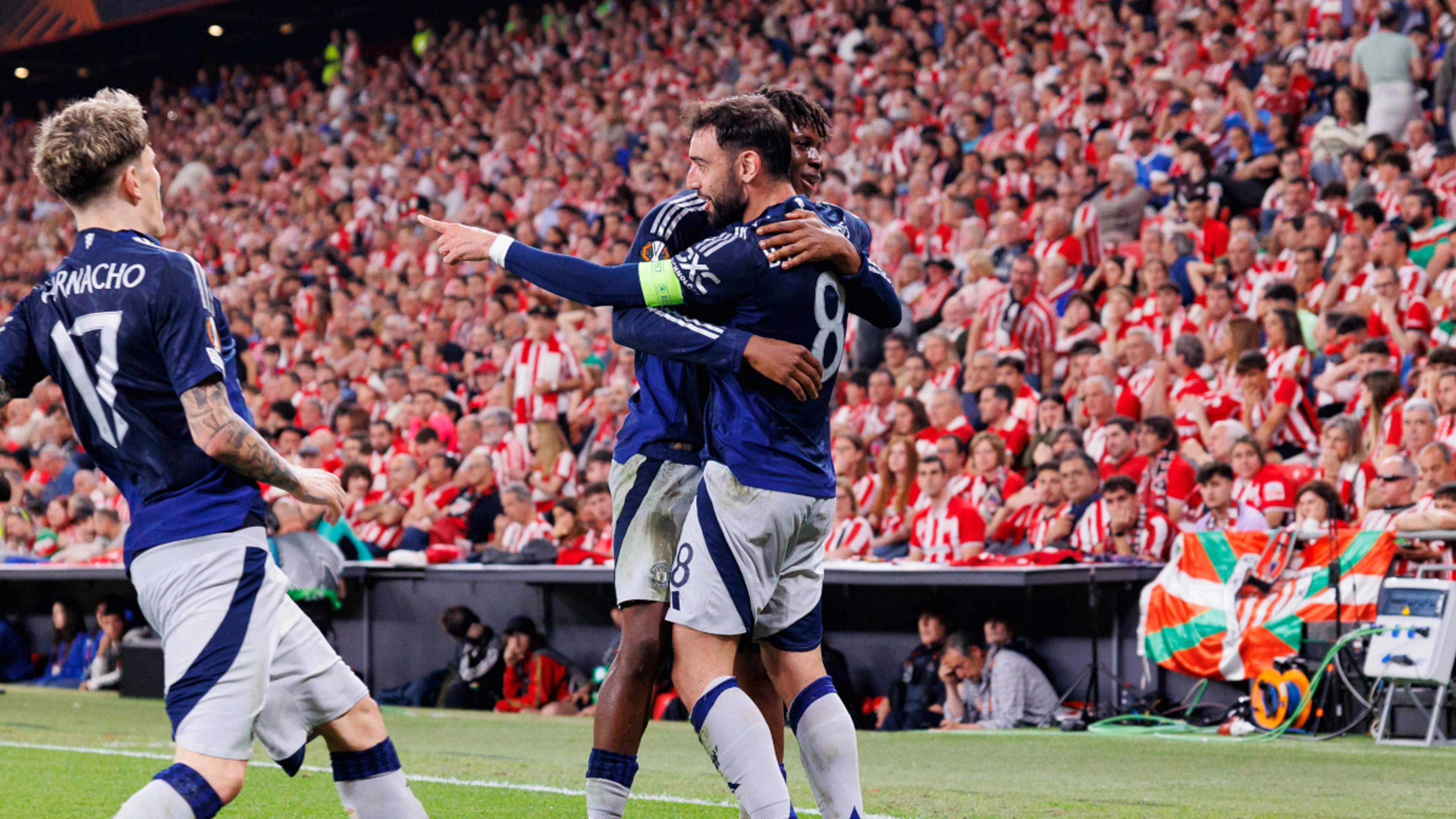 Man Utd seize control of Europa League semi against 10-man Bilbao