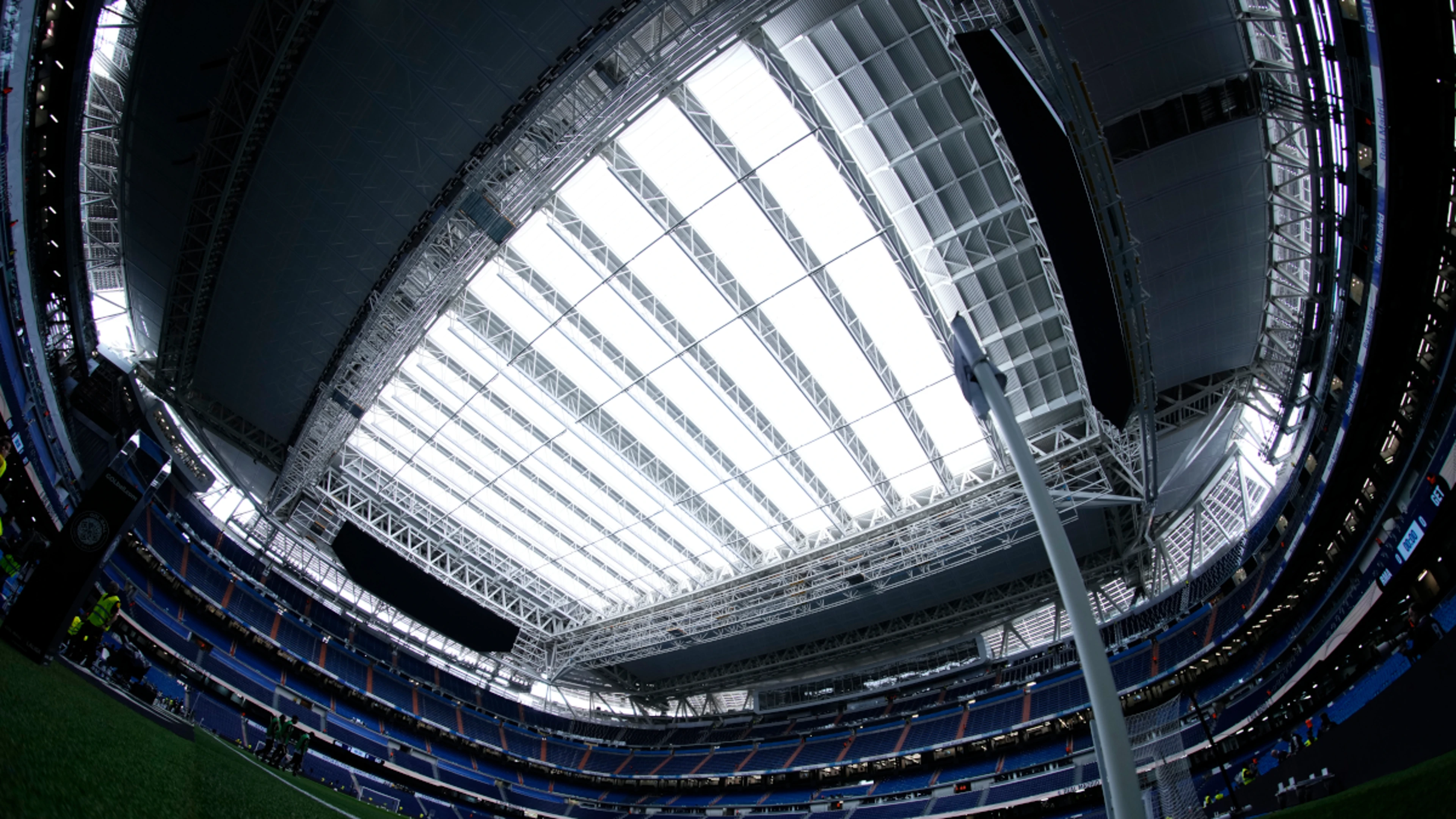 'Spectacular atmosphere' as Real Madrid close new Bernabeu roof for first time