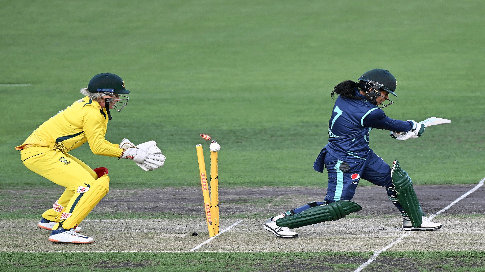 Australia v Pakistan Women | 2nd T20 | Highlights