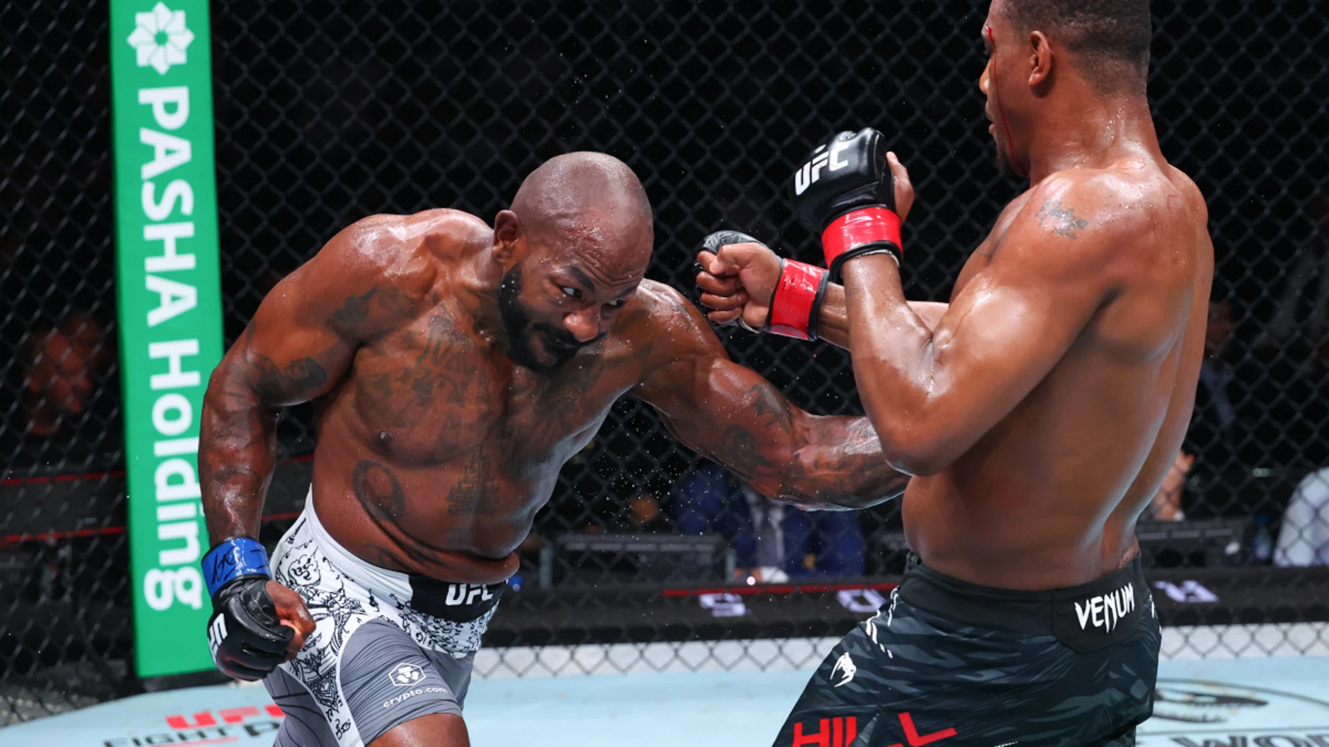 Rountree dominates Hill in Fight Night