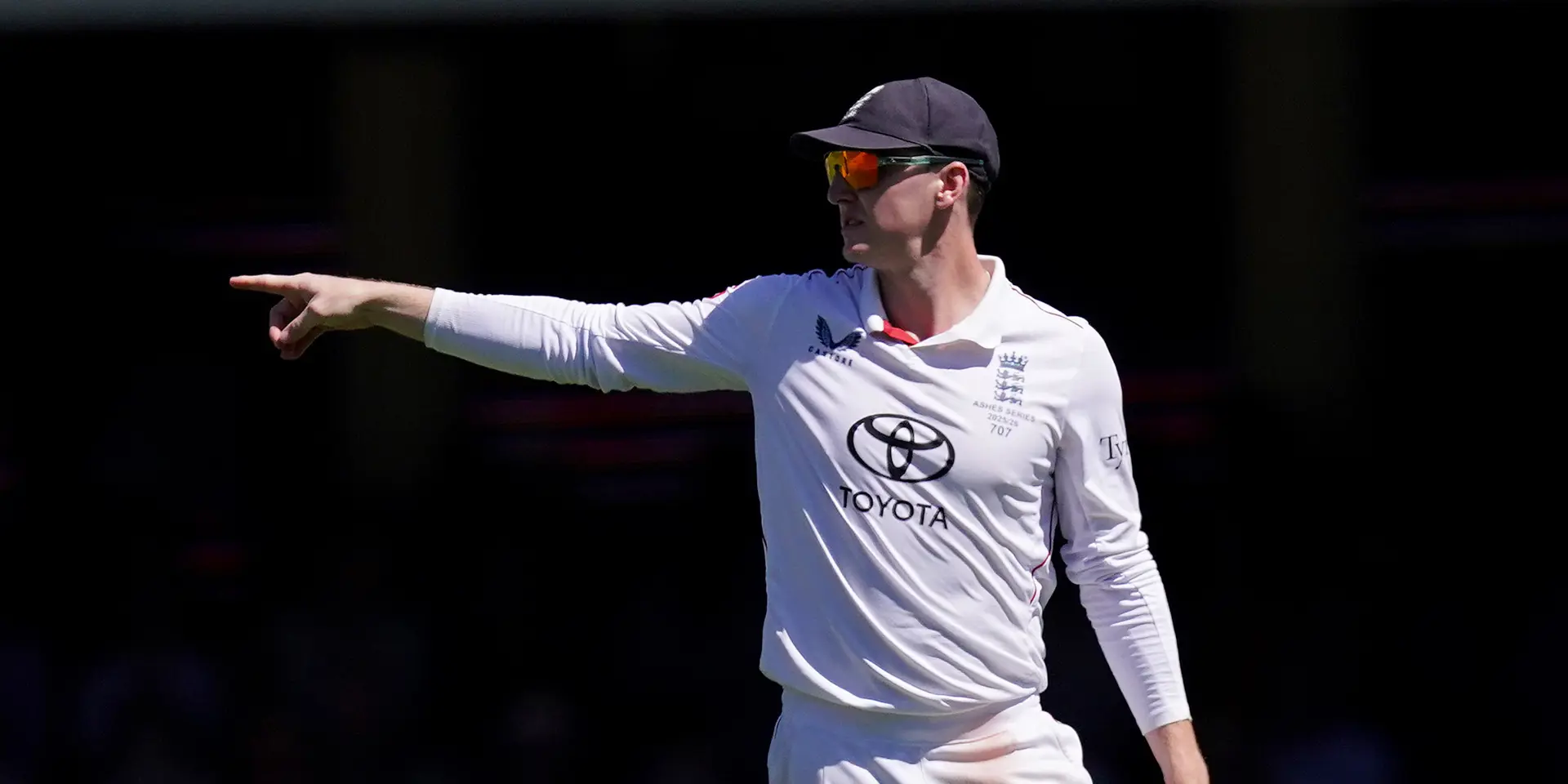 England's Brook 'deeply sorry' for nightclub fracas