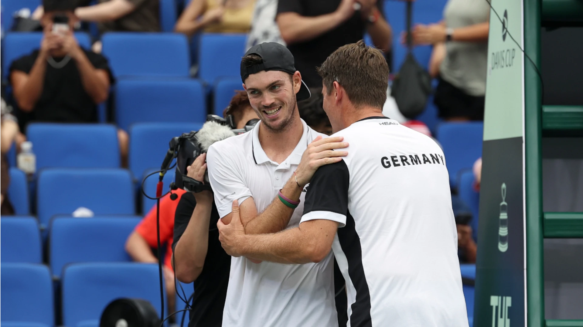 'Impressive' Germany sweep past Chile in Davis Cup