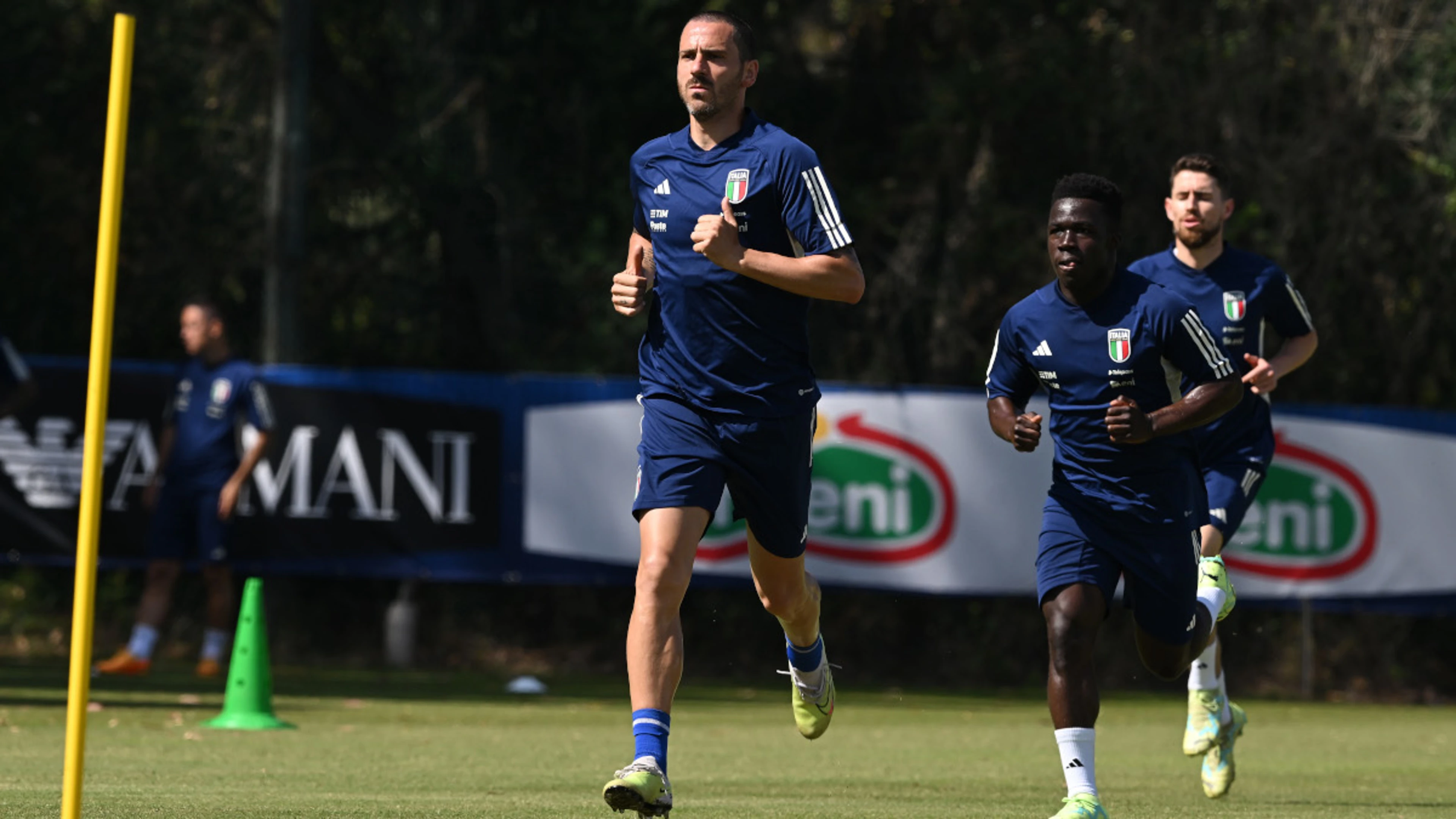 Italy's Bonucci nestles in national team arms after Juventus woes