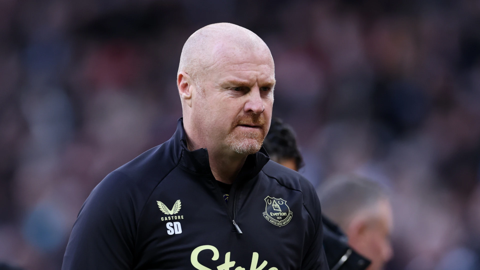 Everton boss Dyche wary of struggling Man City