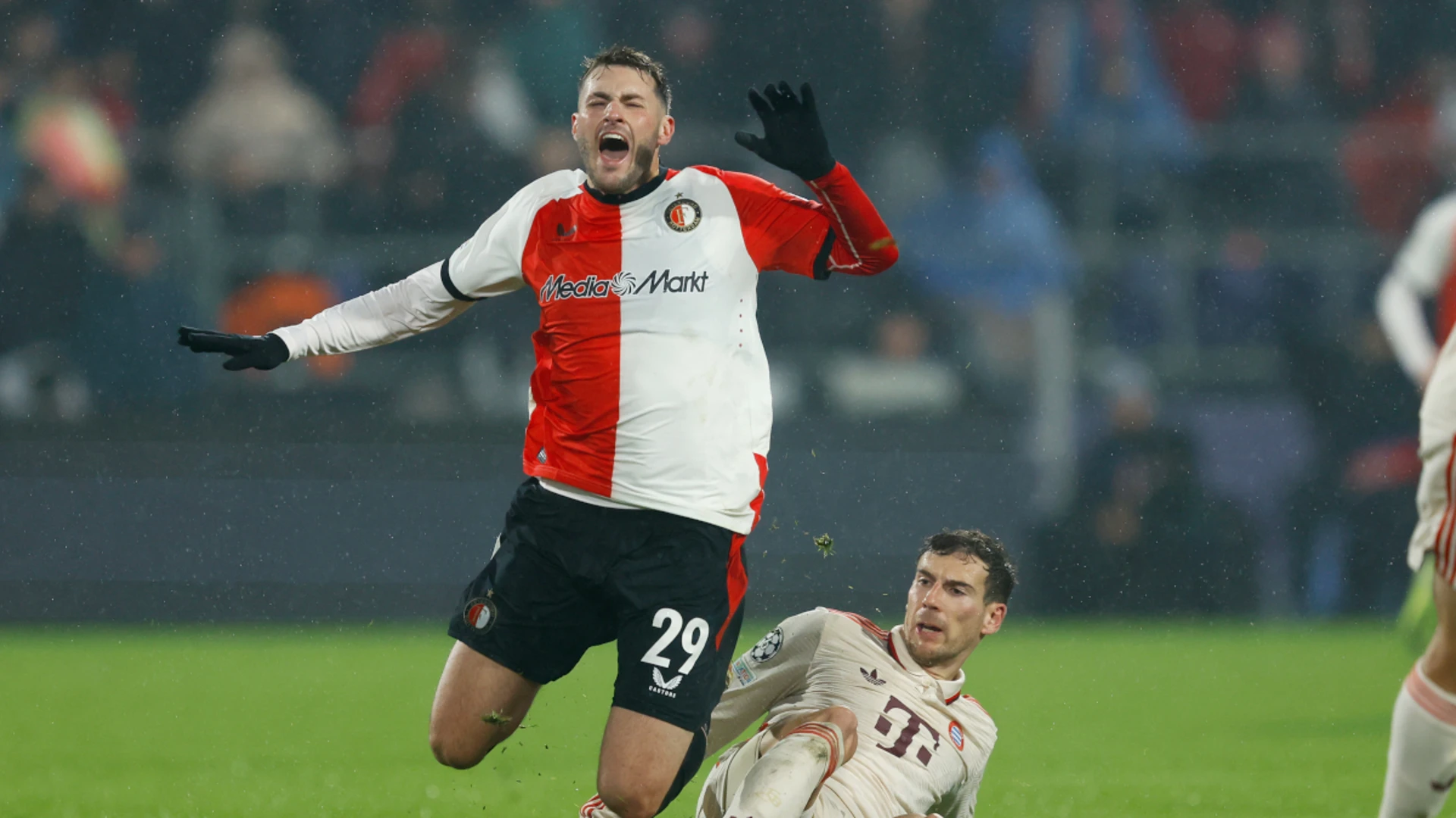 Feyenoord stun toothless Bayern in Champions League