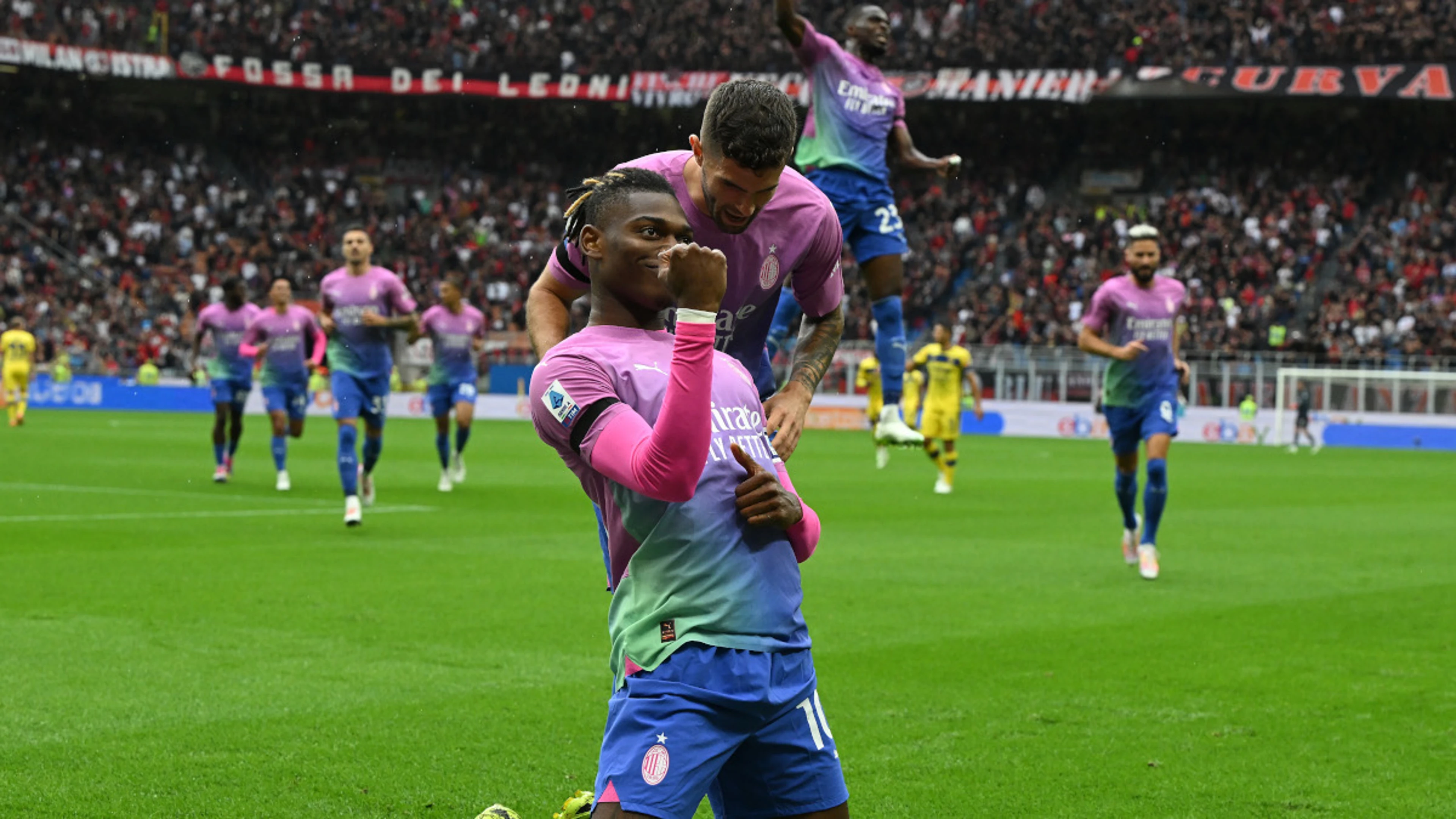 Leao scores as AC Milan edge Verona