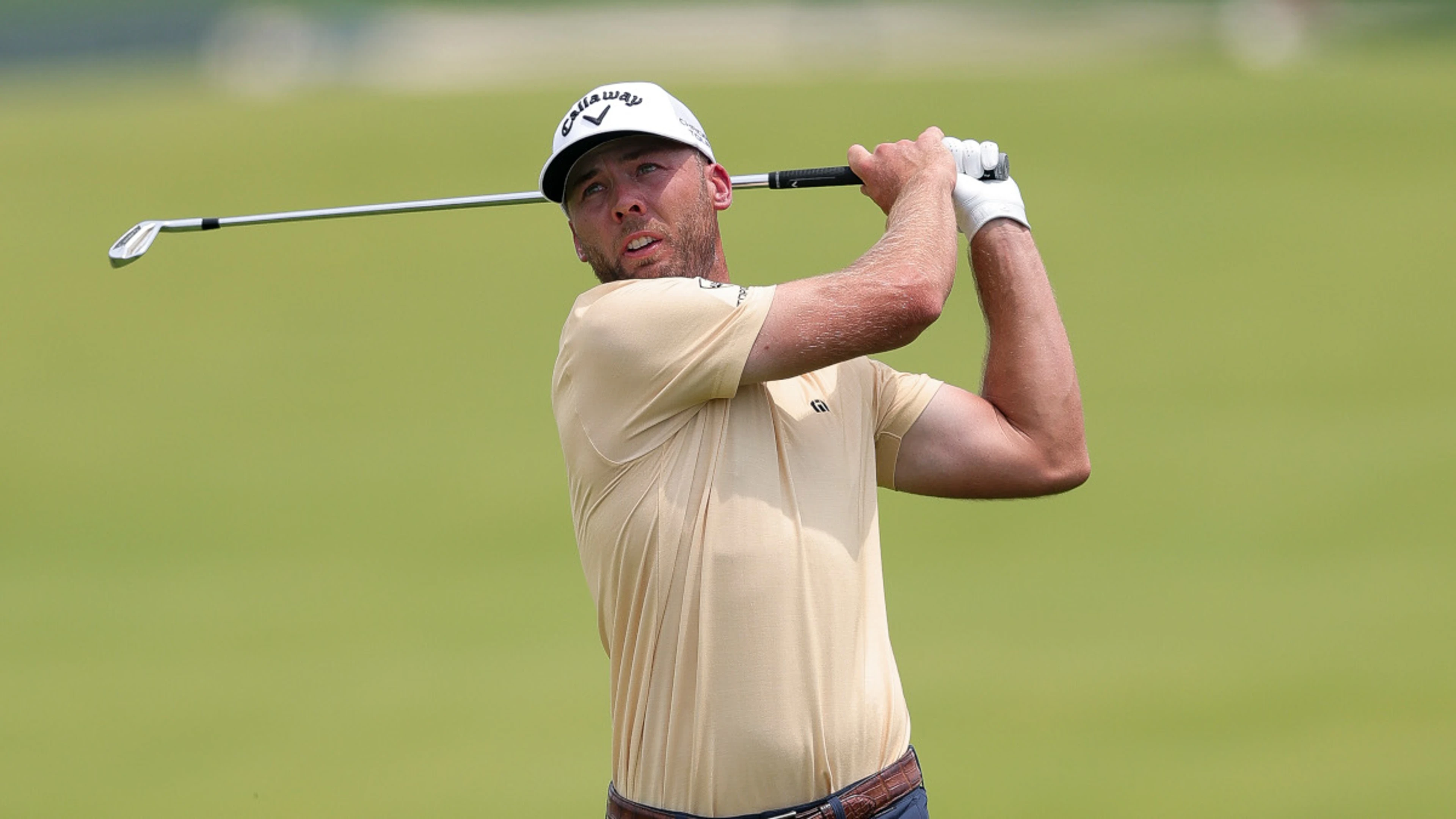 Burns fires 65 to grab US Open lead as big names stumble