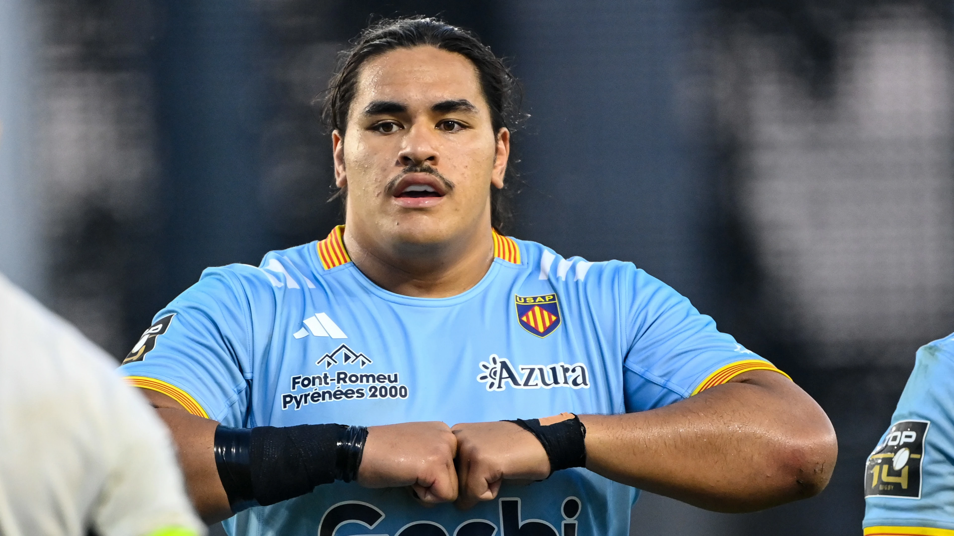 Posolo Tuilagi suffers broken leg in Top 14 game