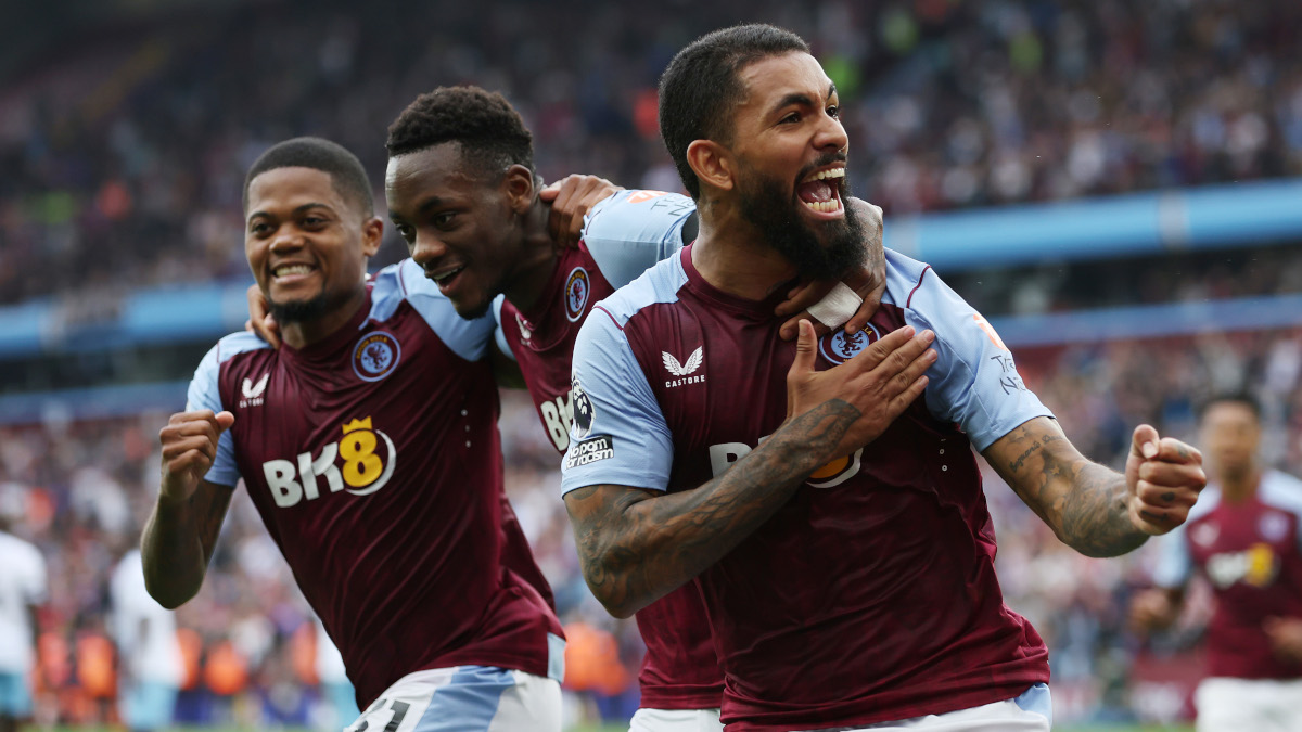 Late goal flurry earns Villa win over Palace