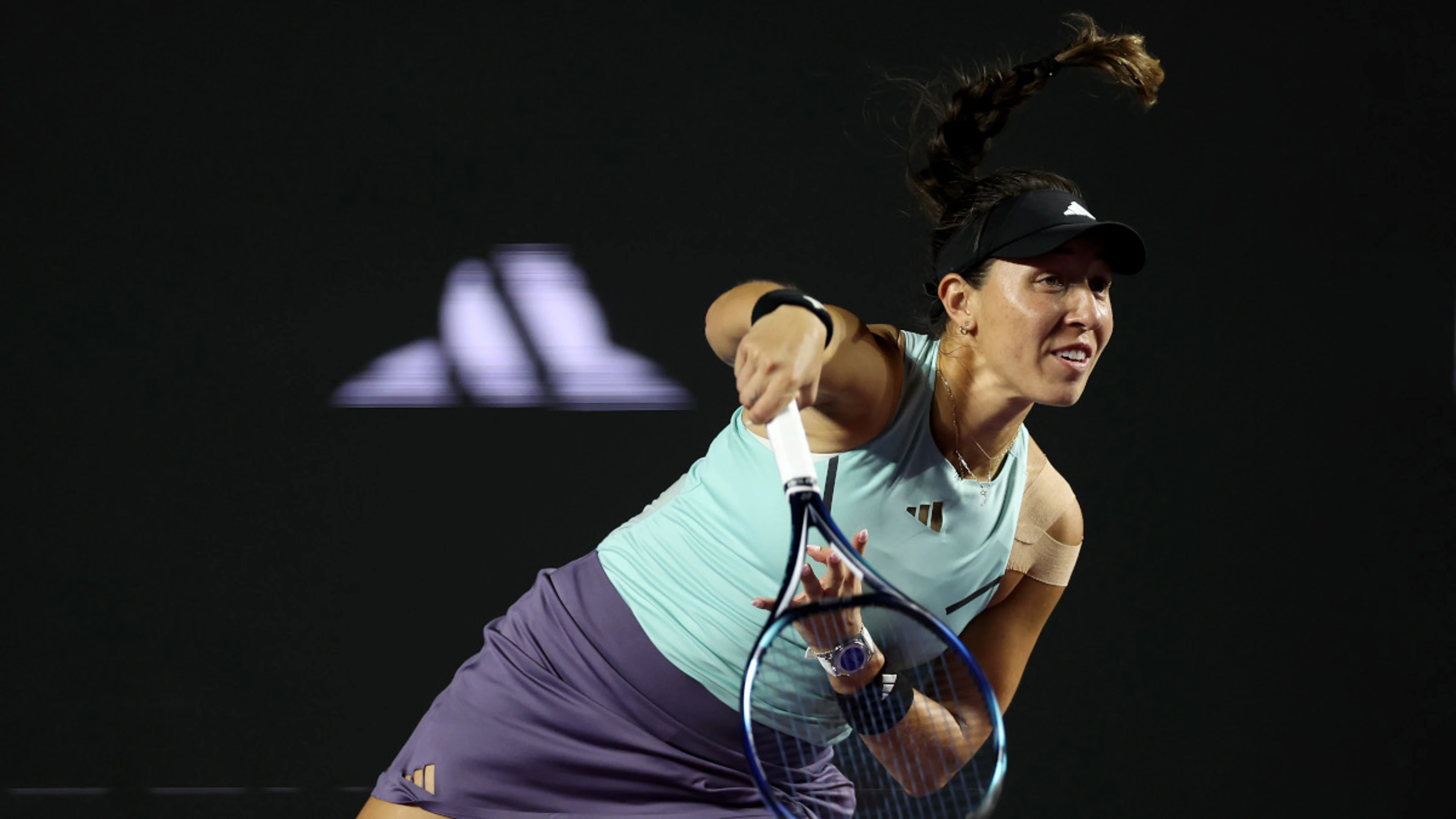 Pegula reaches WTA Finals title match but Swiatek-Sabalenka halted by rain