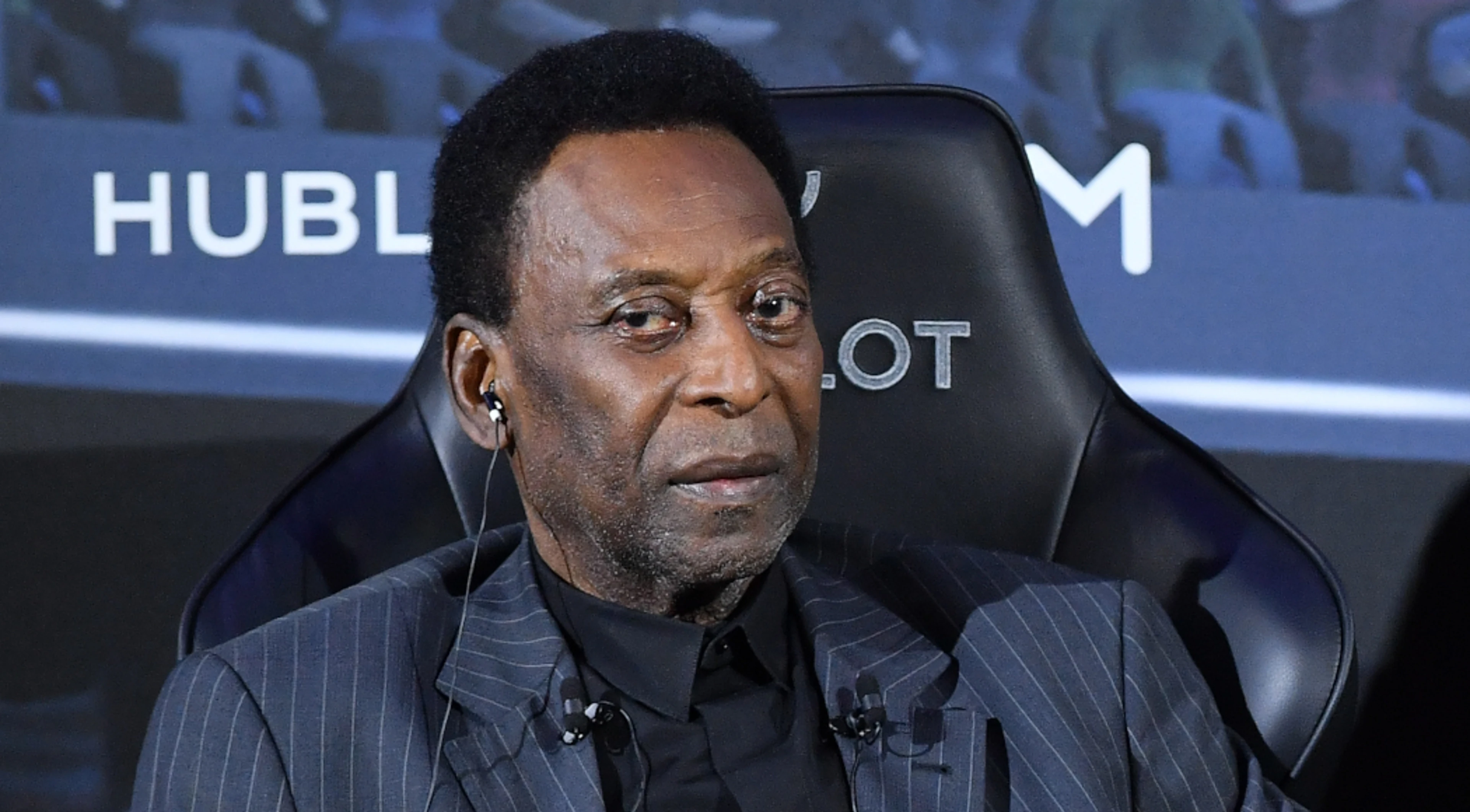 Pele's cancer worsens