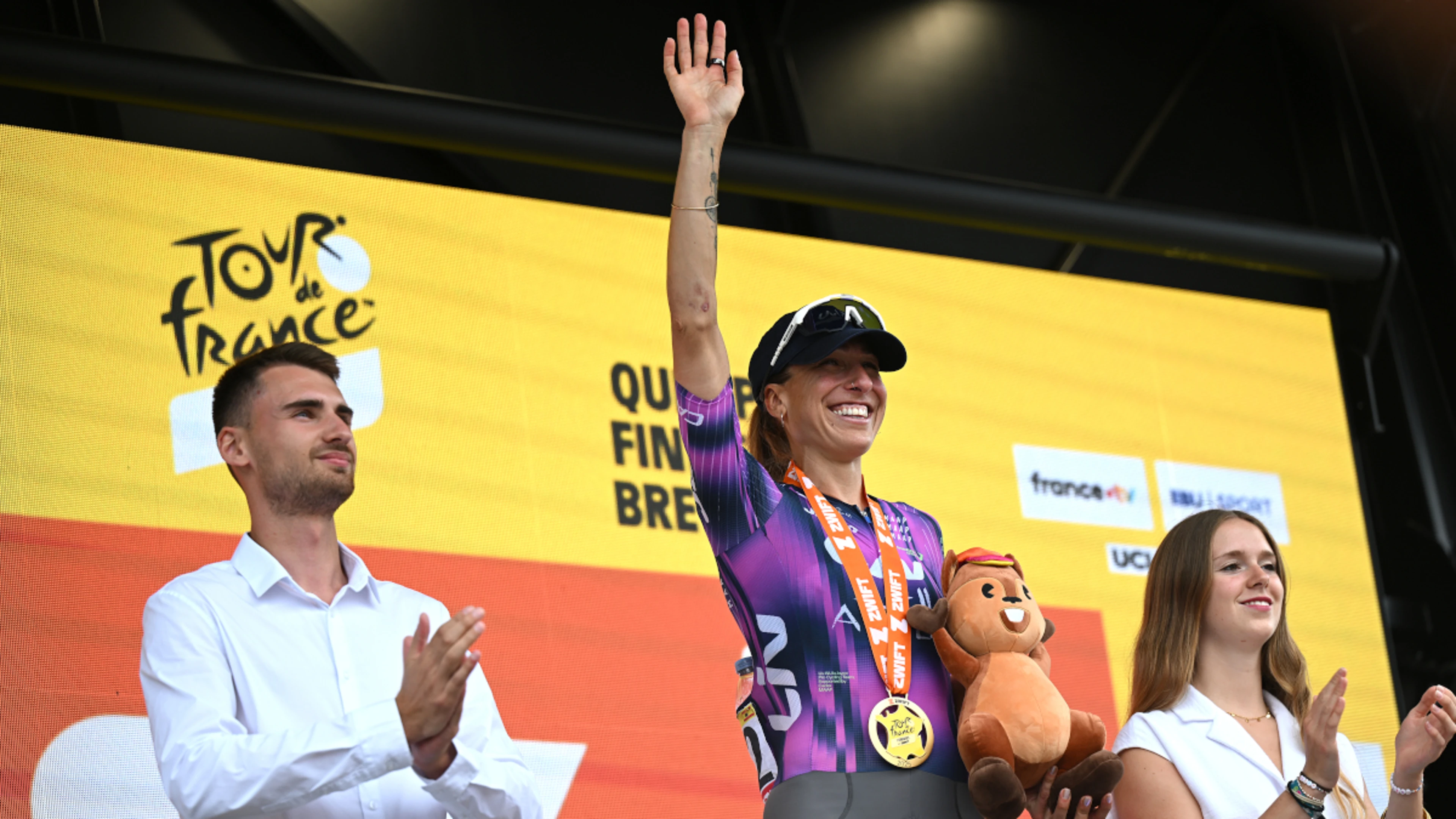 Spanish veteran Garcia wins stage 2 of women's Tour de France