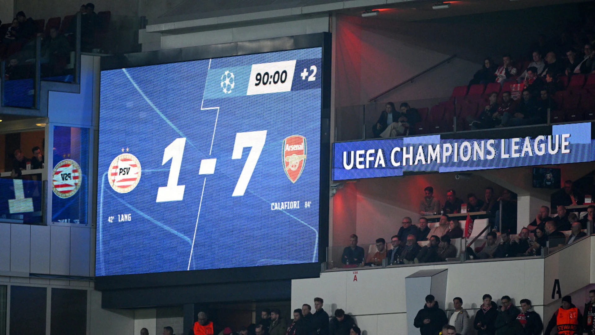 Seven-goal Arsenal crush PSV in Champions League last-16, first leg