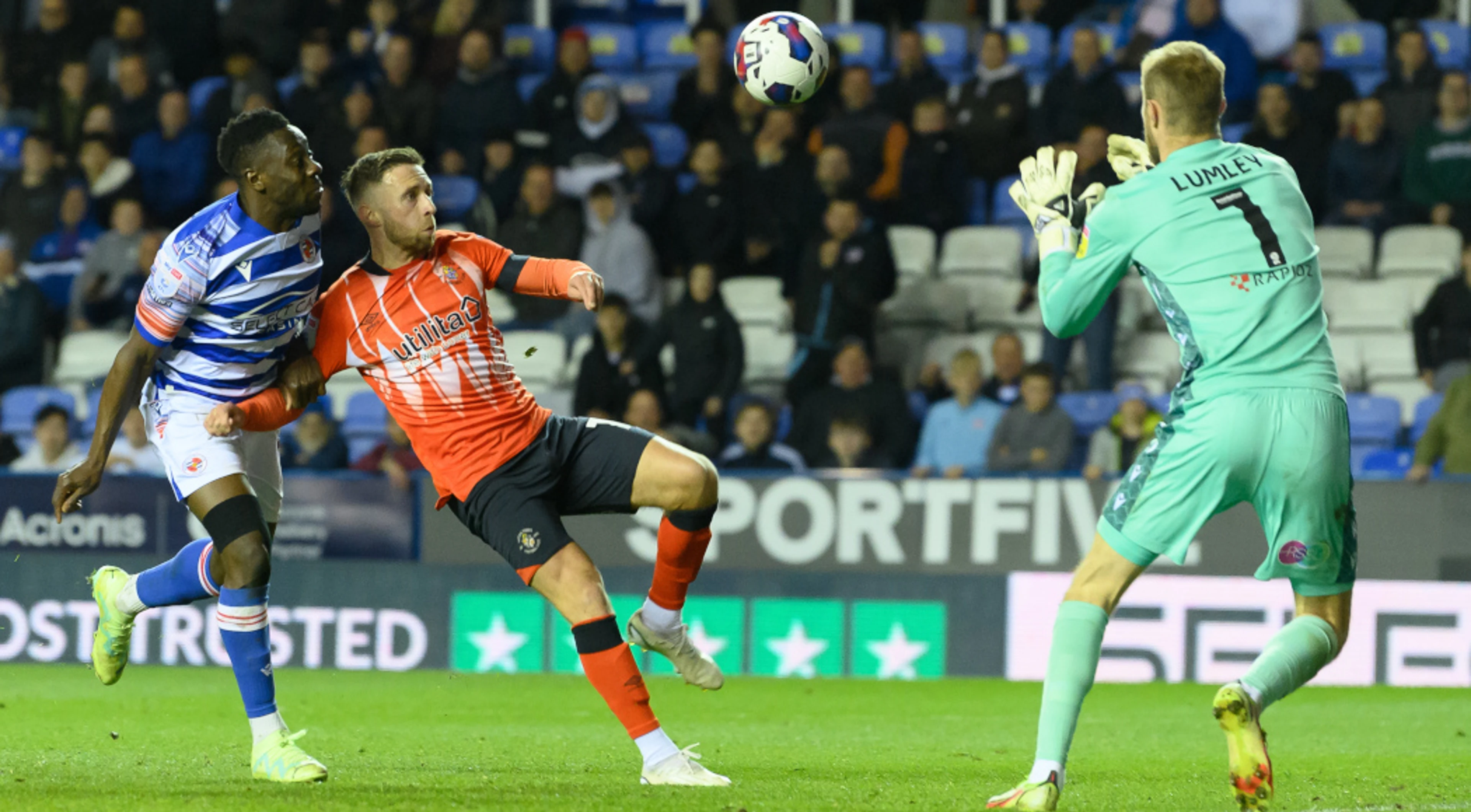 Luton draw edges Sheffield Utd closer to promotion