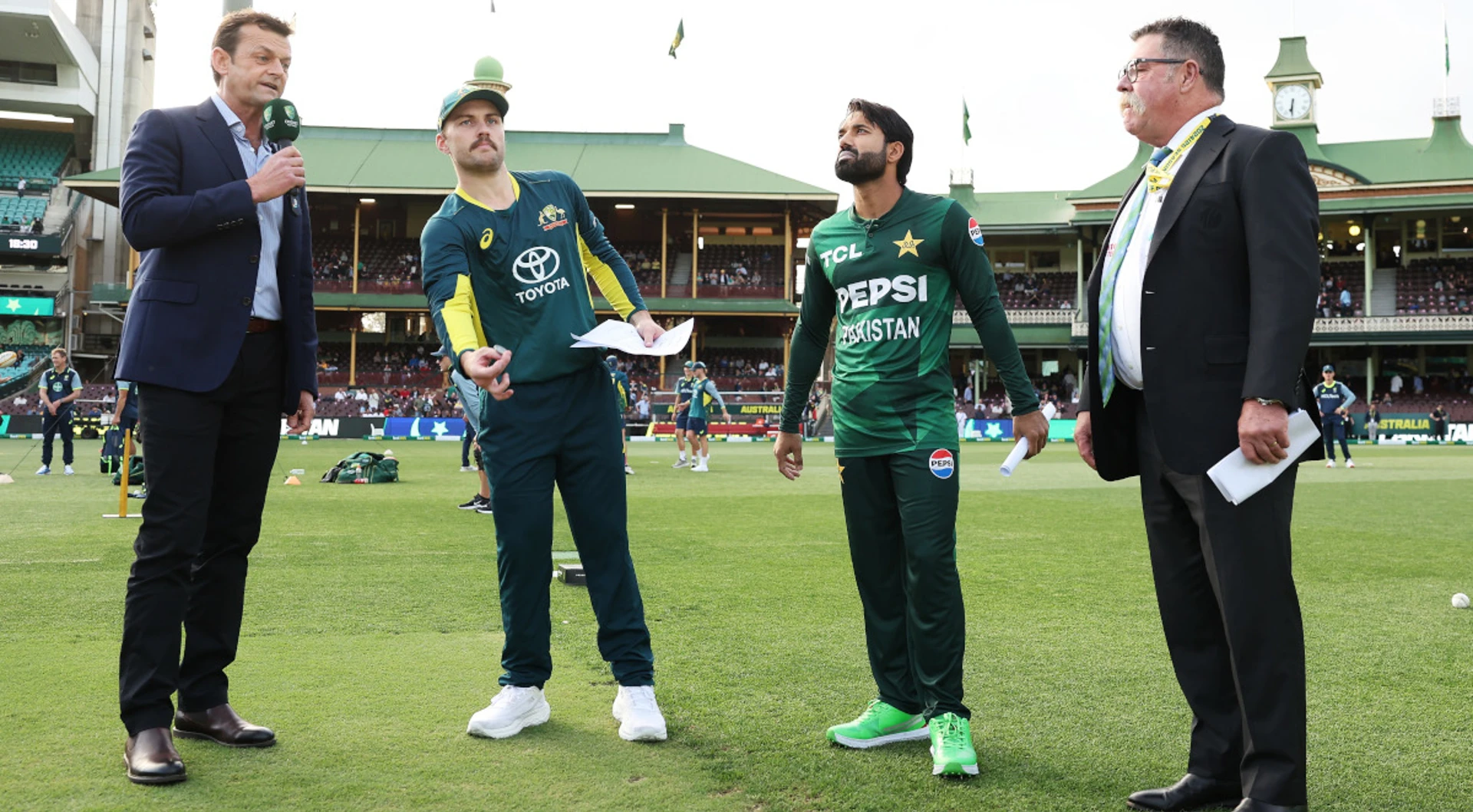 Australia win toss, bat in second T20 against Pakistan