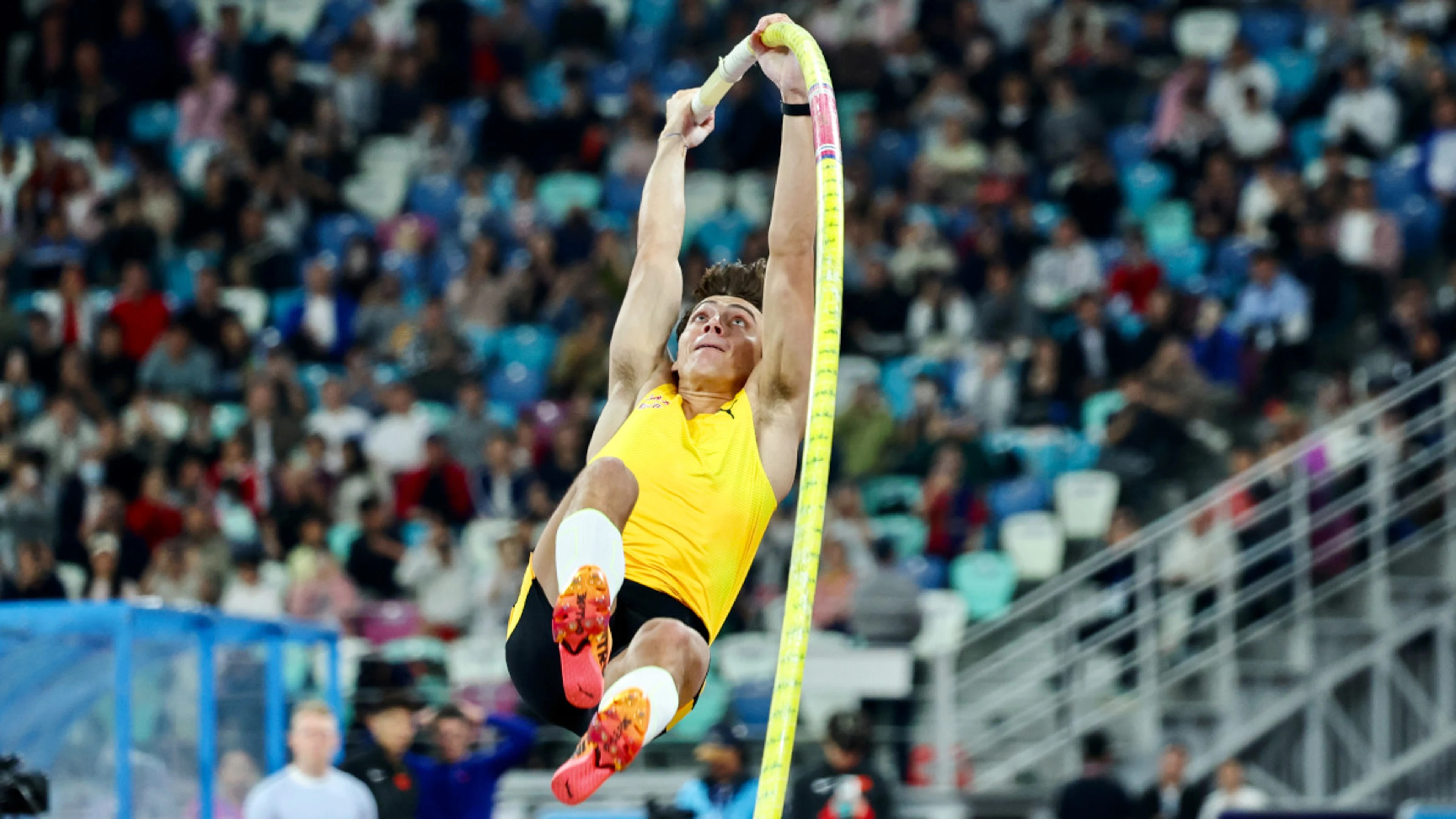 Duplantis falls short of record, Tinch scorches in hurdles