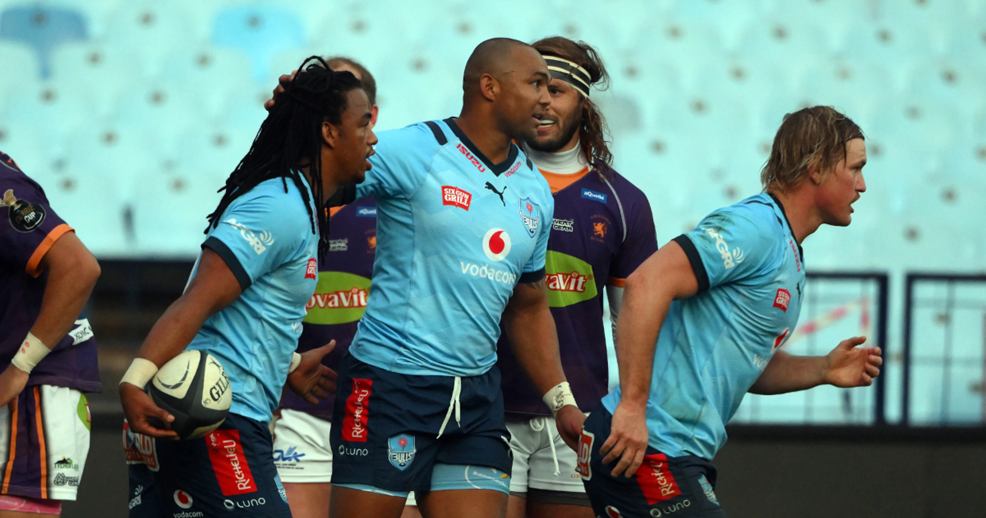 Bulls crush Griffons in bizarre floodlight-failure match