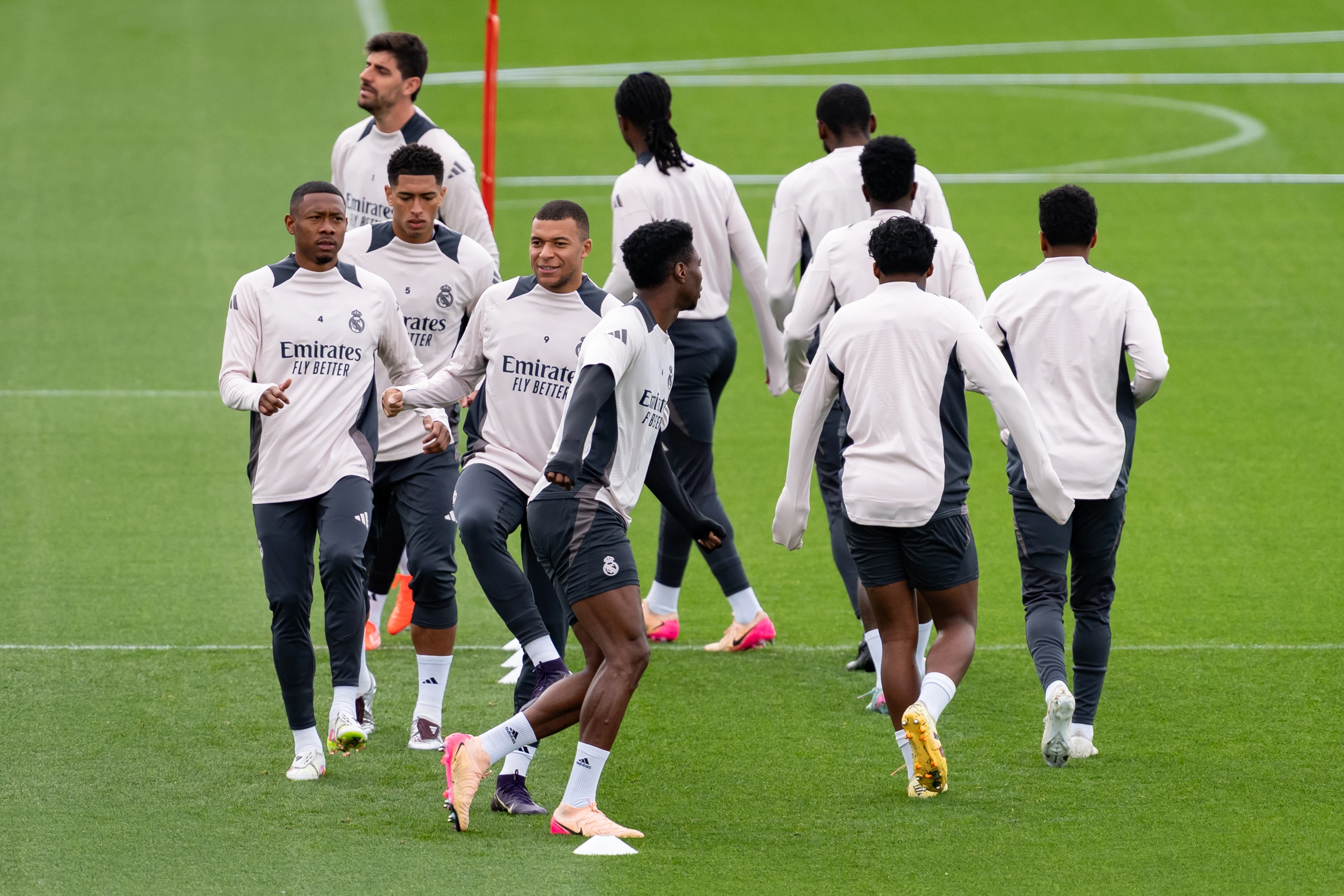 Real Madrid hold minute's silence as LaLiga mourns Pope Francis