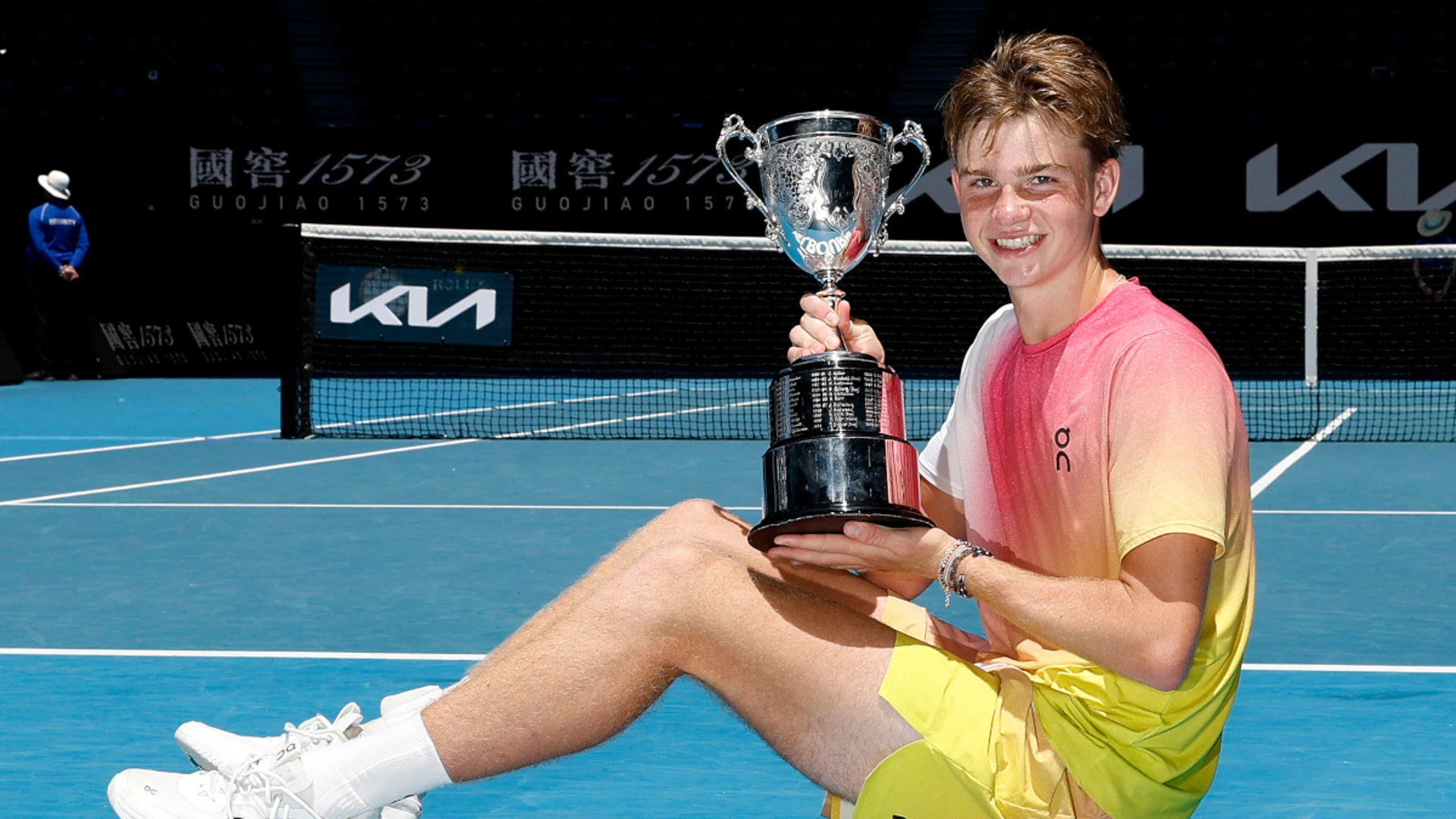 'Young Federer' wins Australian Open boys' title