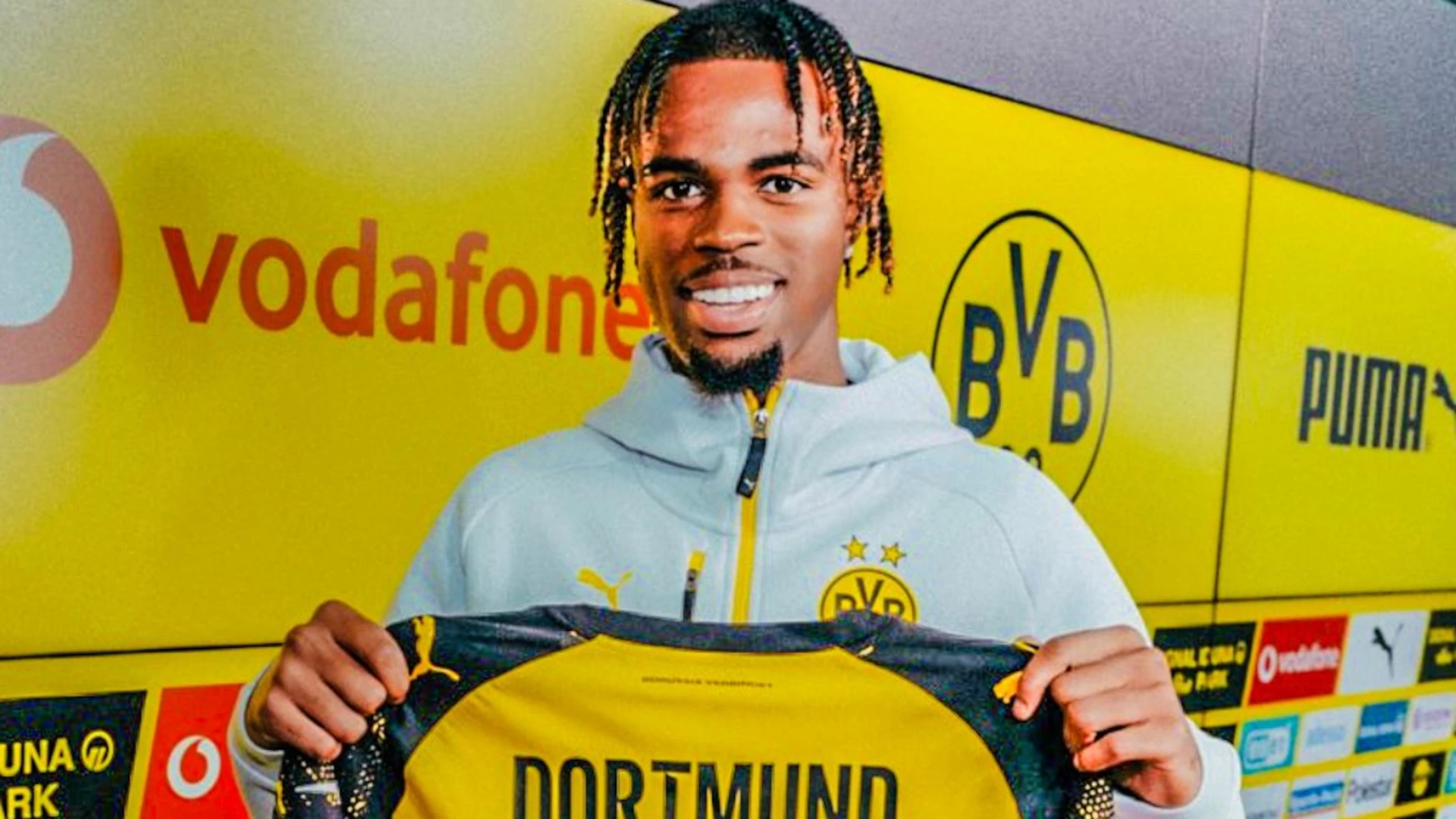Dortmund sign Chukwuemeka from Chelsea until 2030