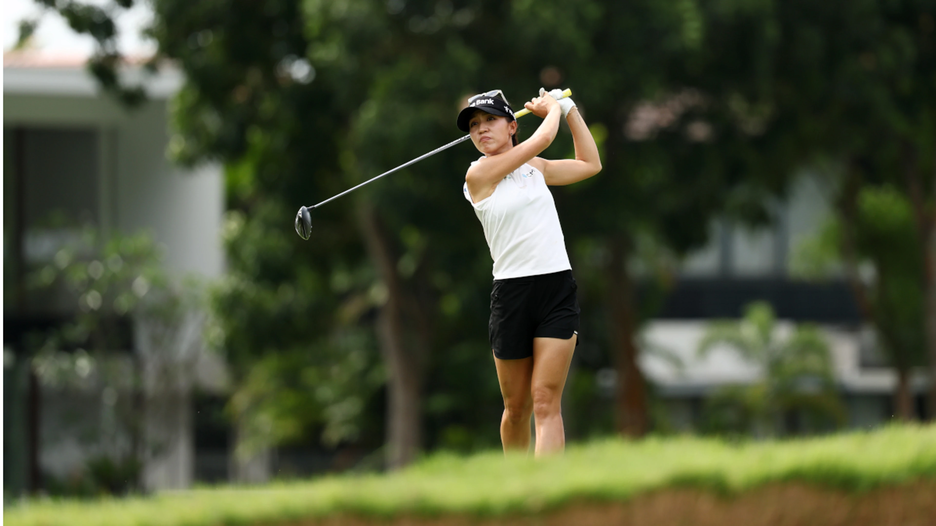 Golf star Lydia Ko chooses fairways over catwalks