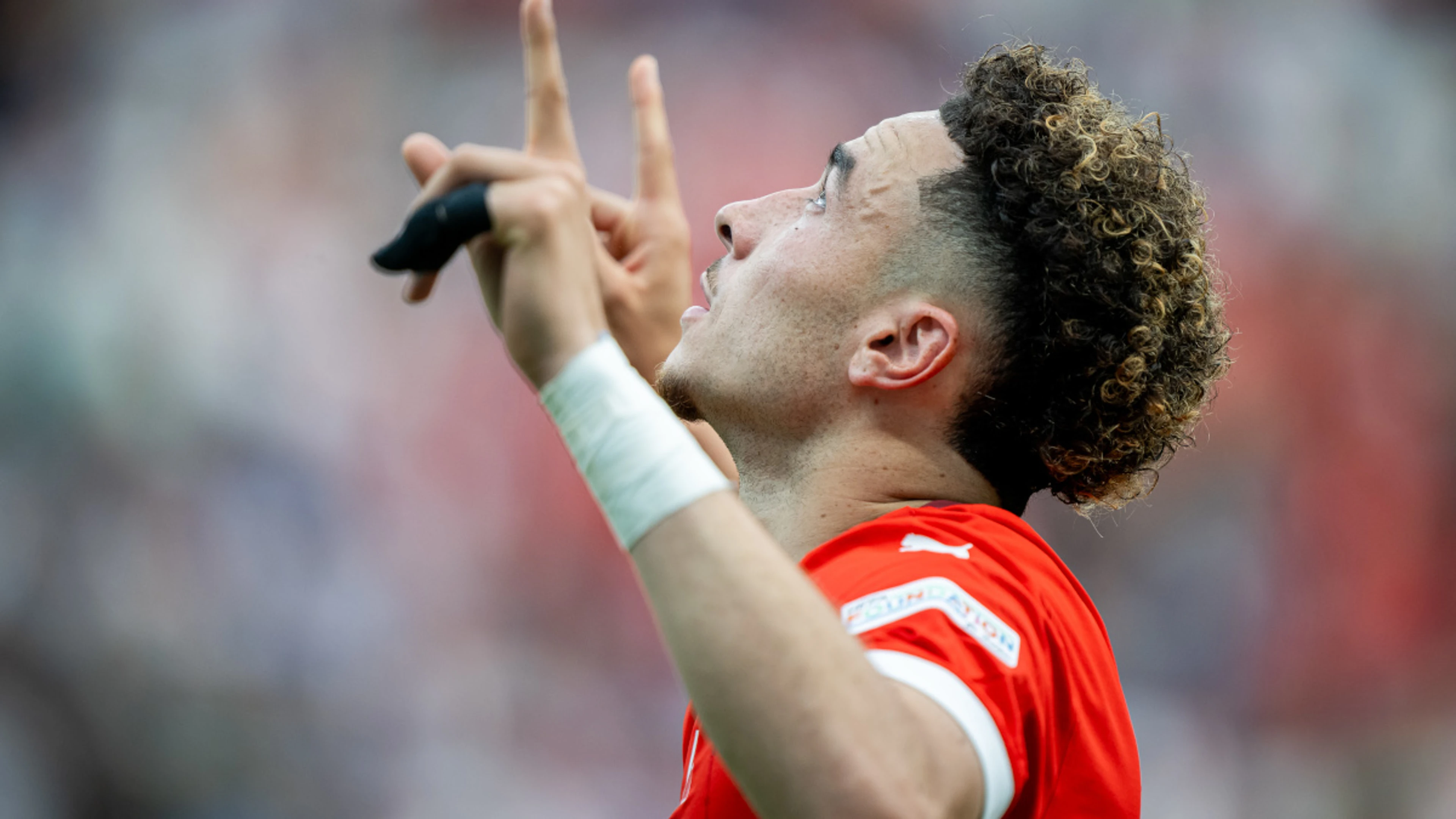 Vargas takes captain's advice as Swiss put Italy to the sword