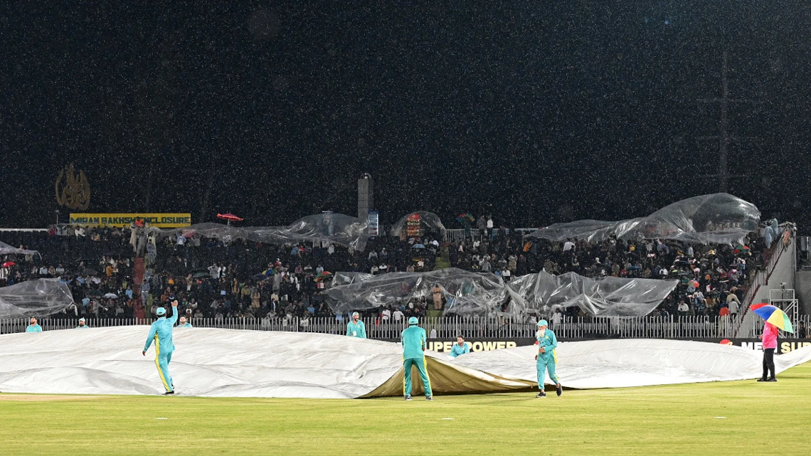 Rain wipes out first Pakistan-New Zealand T20 after just two balls