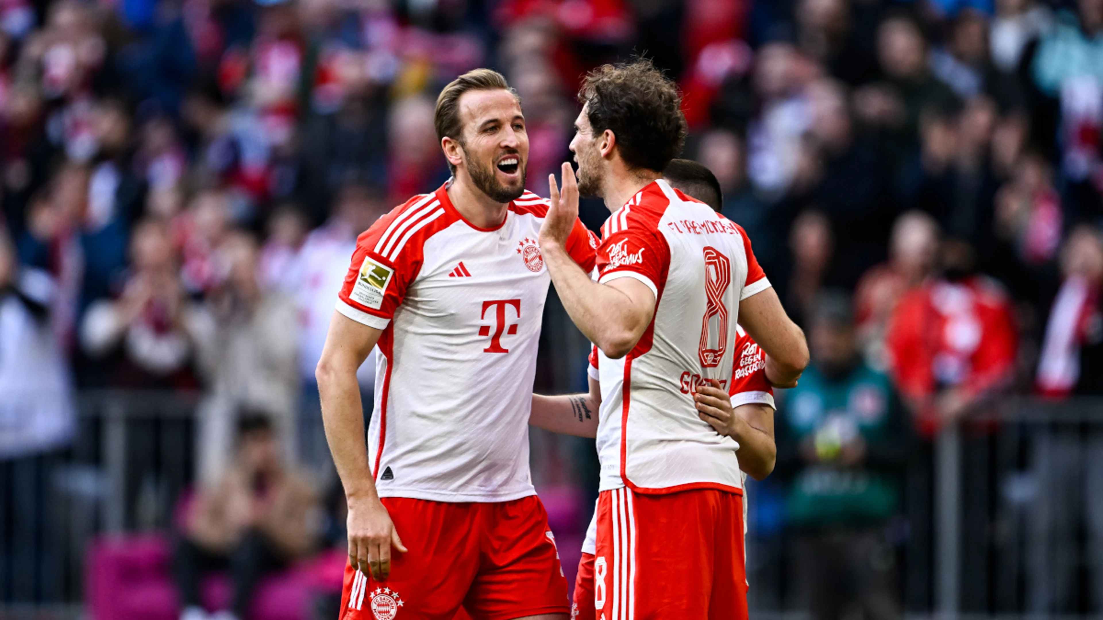 Record-breaking Kane nets hat-trick as Bayern humble Mainz 