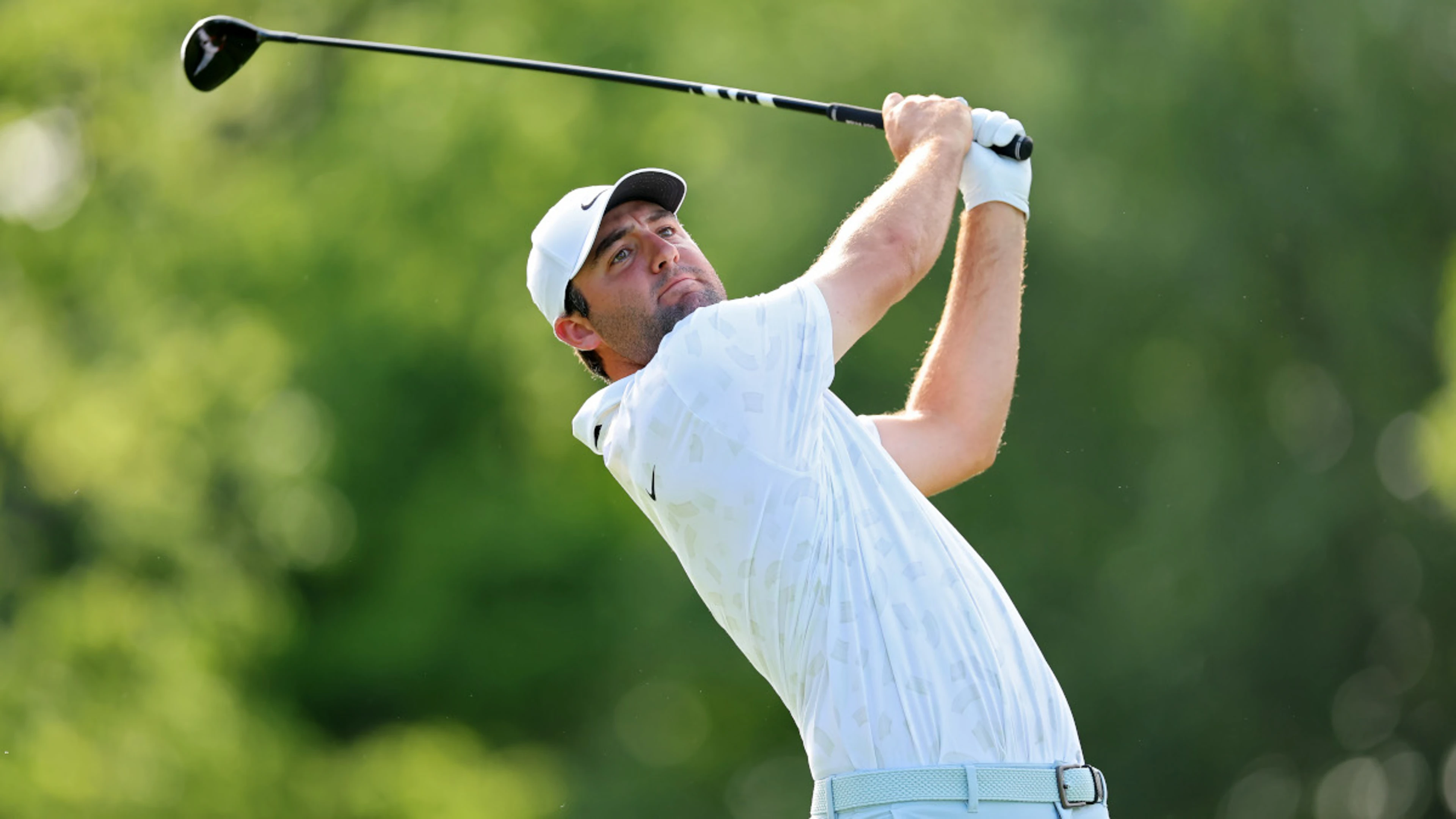 Scheffler overcomes terrible hole to keep lead at Memorial