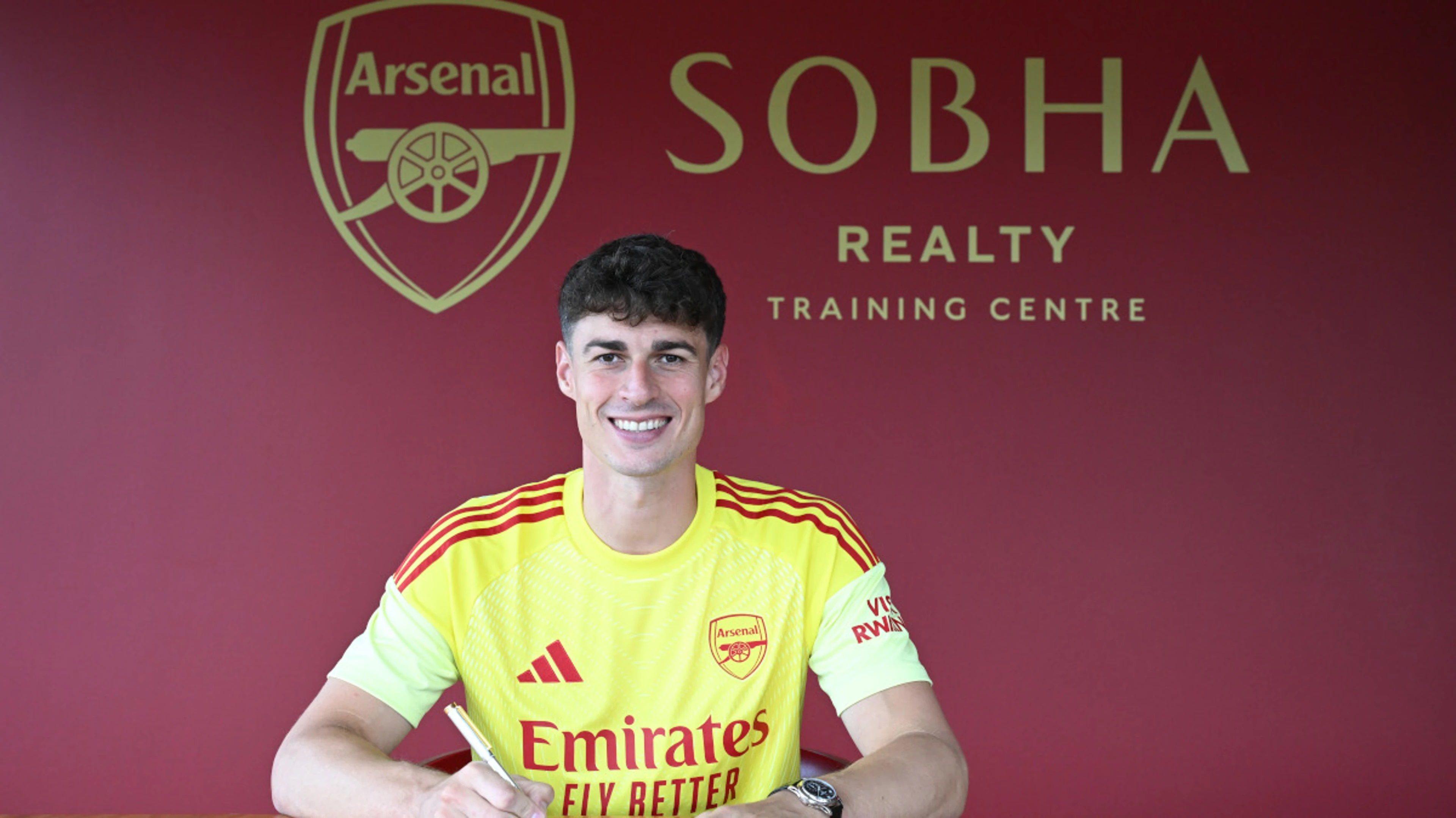 Arsenal sign goalkeeper Kepa from Chelsea