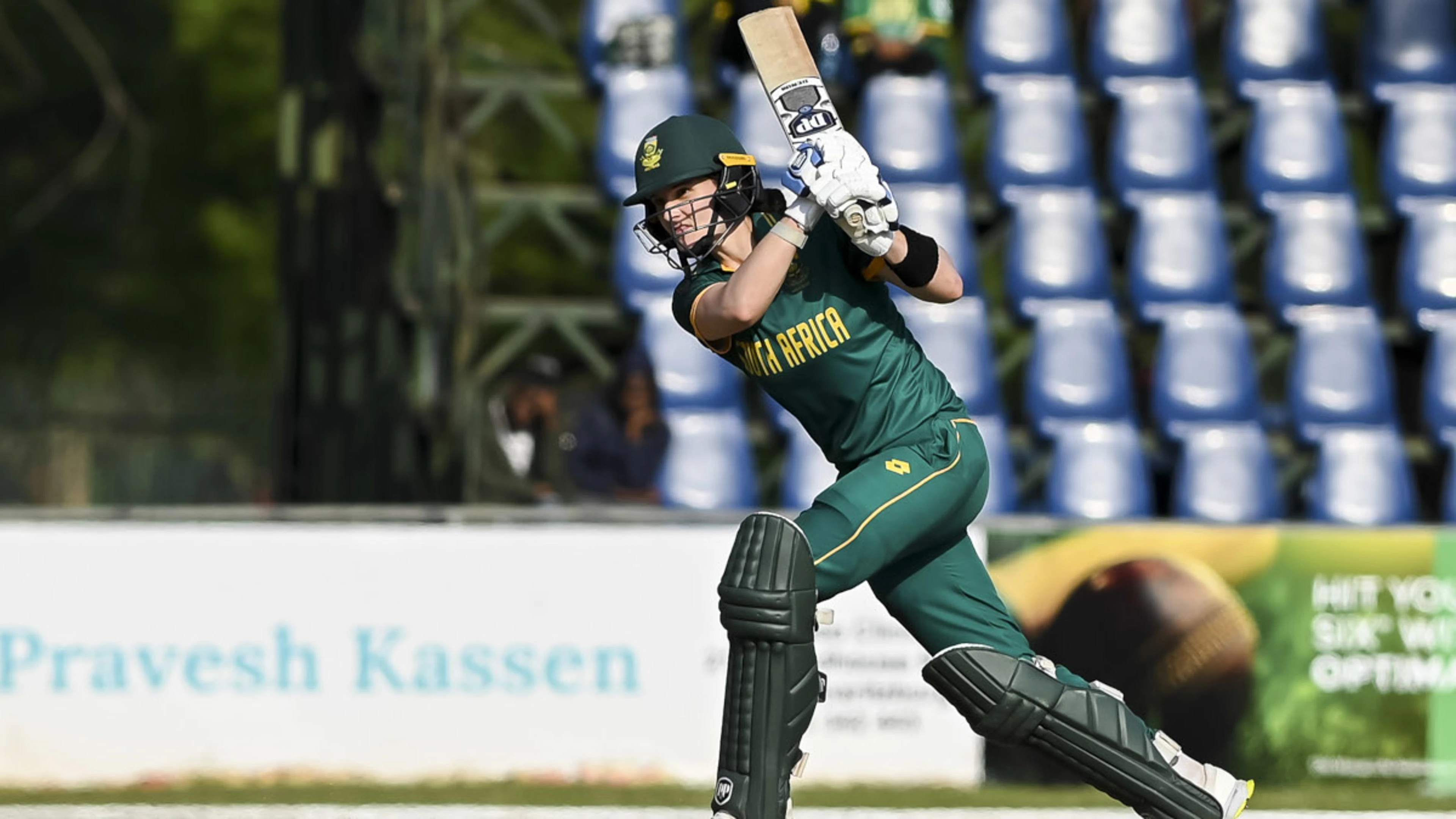 Elegant Wolvaardt ton leads Proteas to easy win 
