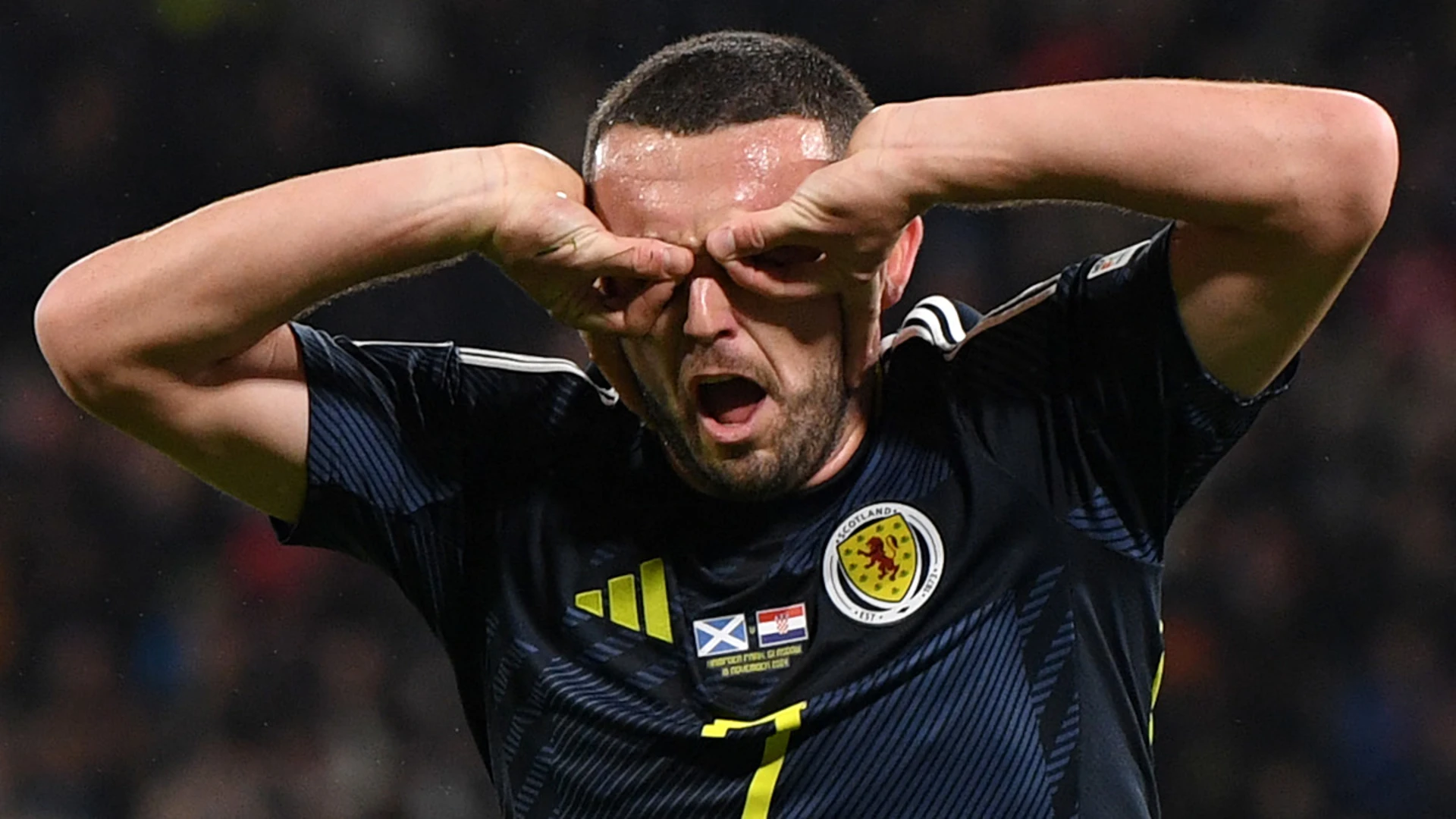 Mcginn's late goal gives Scotland win over 10-man Croatia