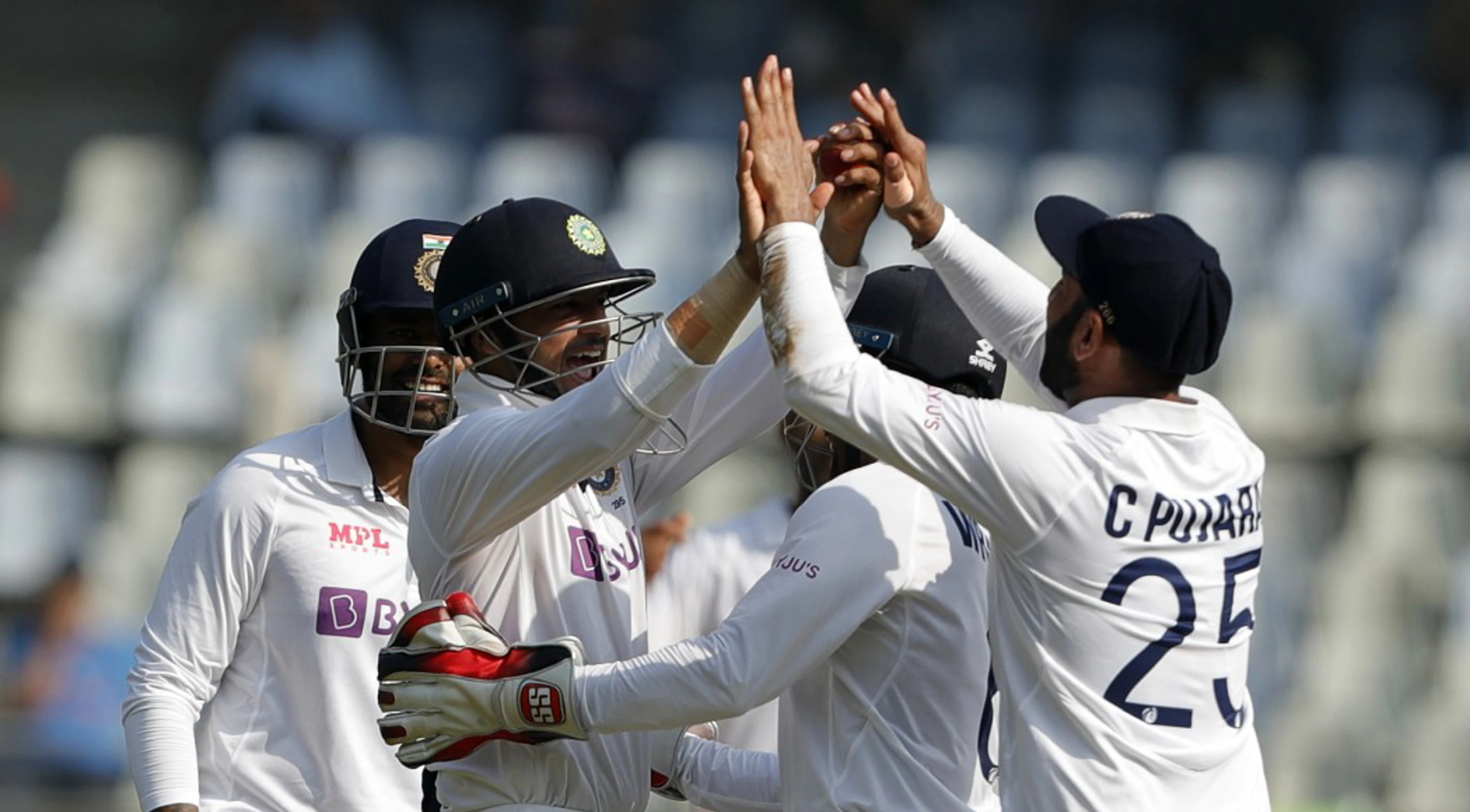 India thrash top-ranked New Zealand to clinch test series