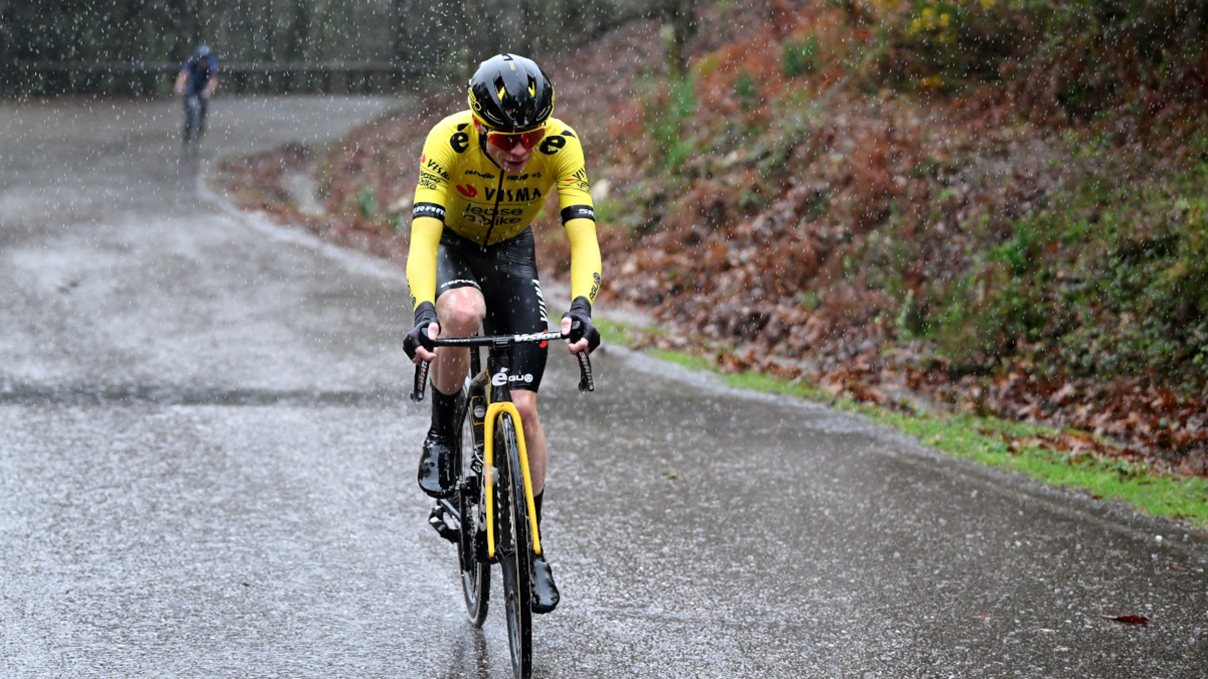 Vingegaard scoffs at Pogacar 'scared' slur, eyes third Tour de France win