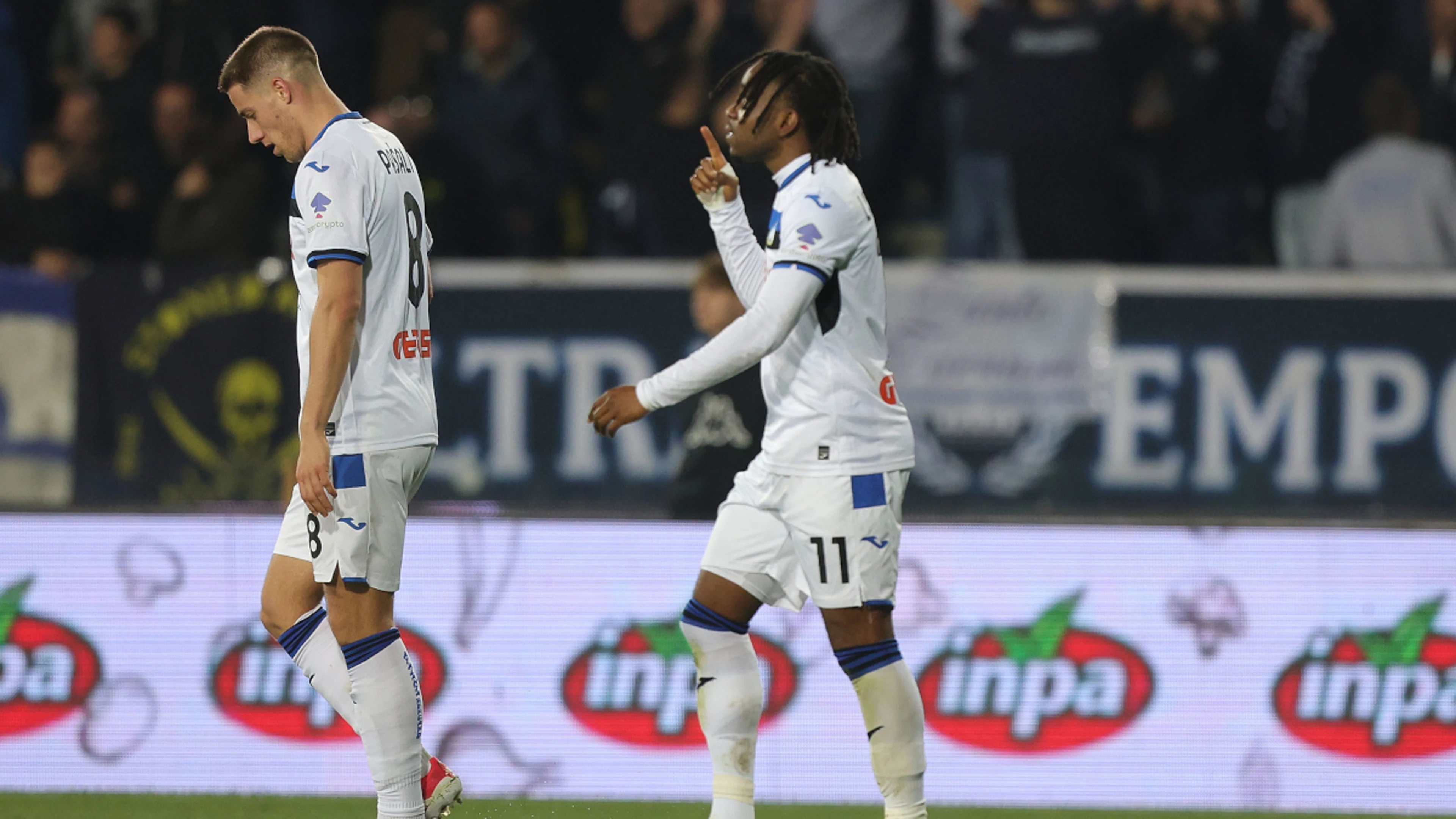 Atalanta storm to  win at Empoli as Lookman double renews title hopes